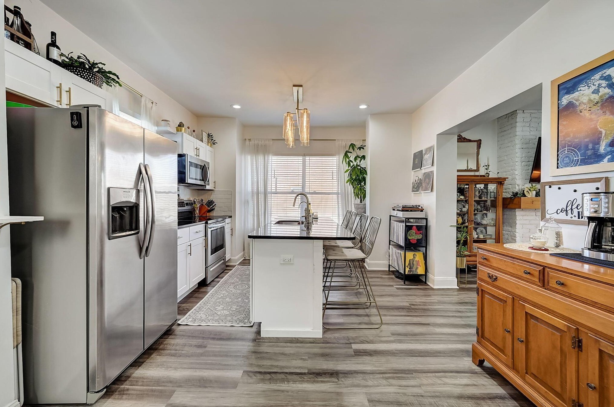 879 Whittier St, Columbus OH  43206-1584 exterior