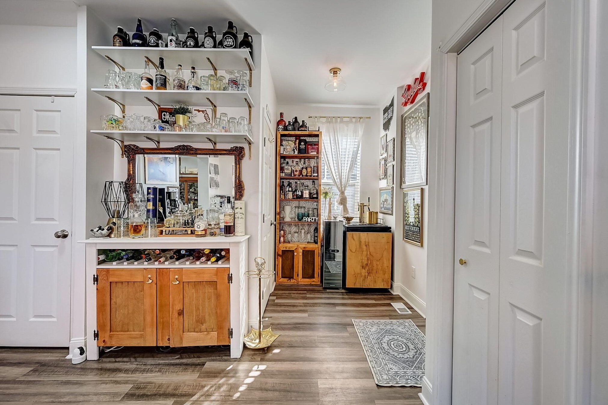 879 Whittier St, Columbus OH  43206-1584 exterior