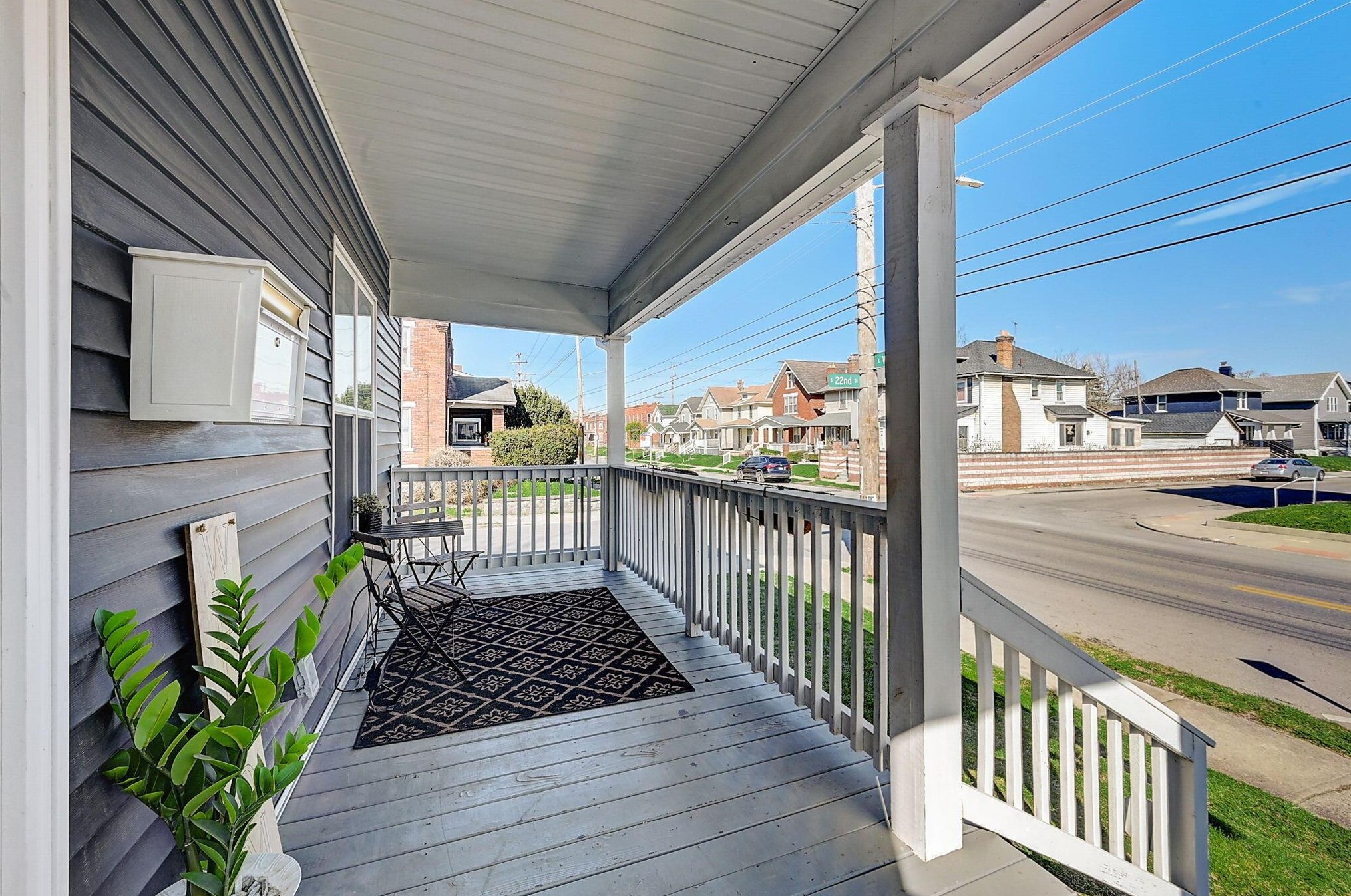 879 Whittier St, Columbus OH  43206-1584 exterior