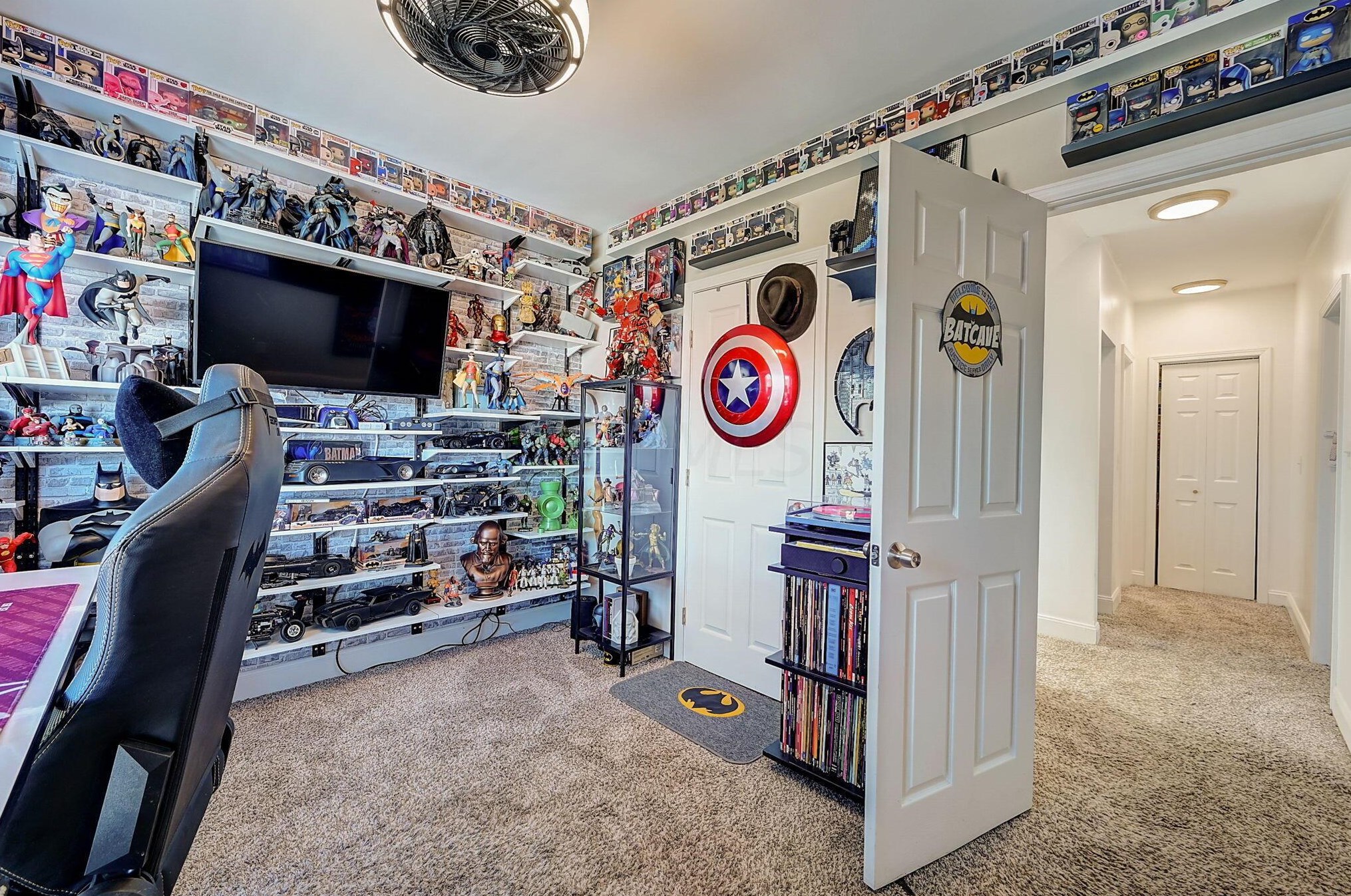 879 Whittier St, Columbus OH  43206-1584 exterior