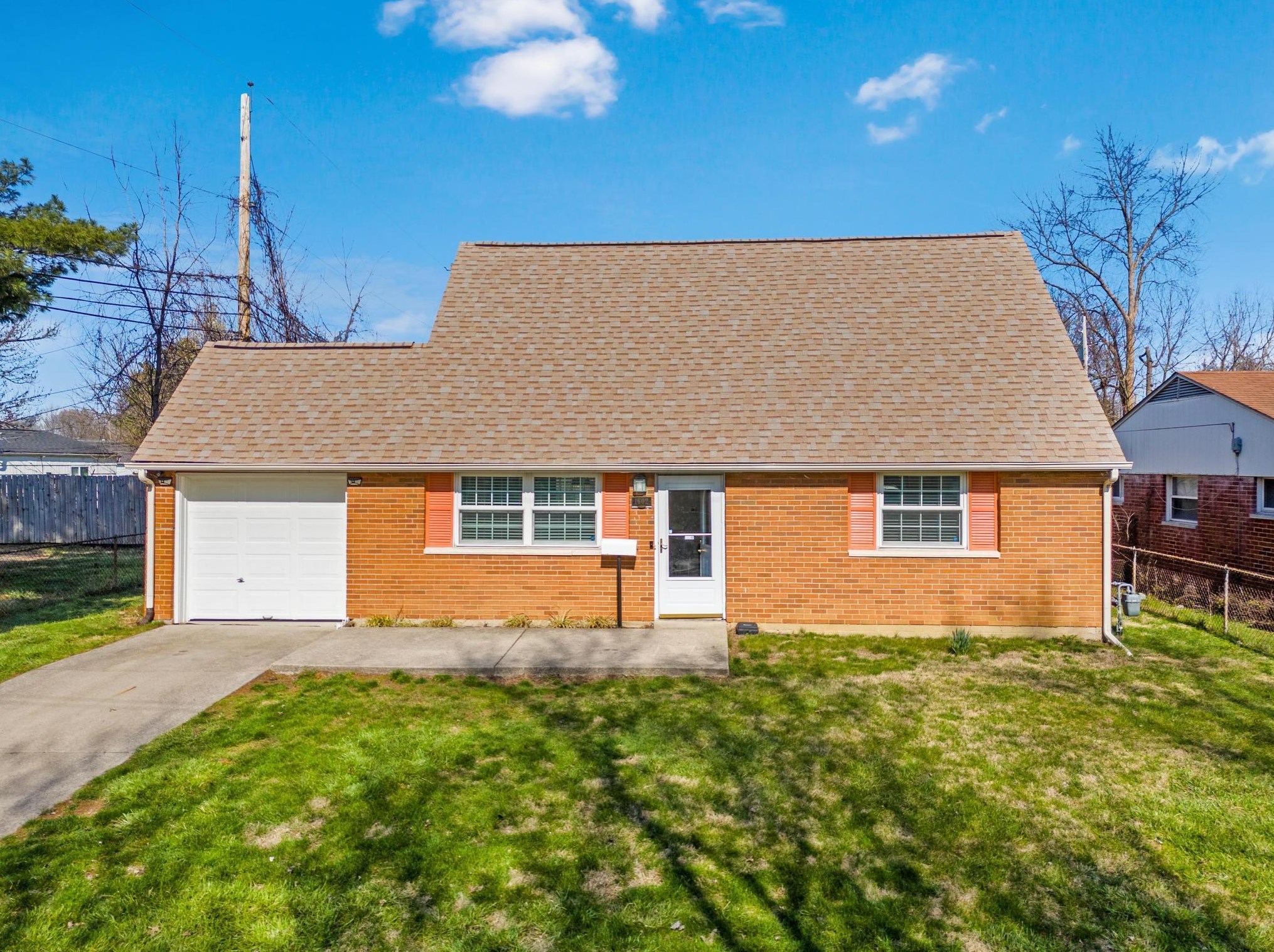 1602 Vilardo Ln, Columbus OH  43227-3630 exterior