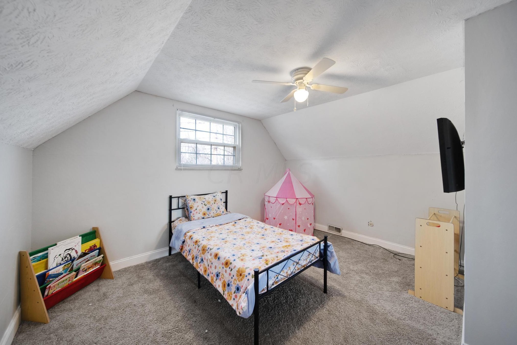 1602 Vilardo Ln, Columbus OH  43227-3630 exterior