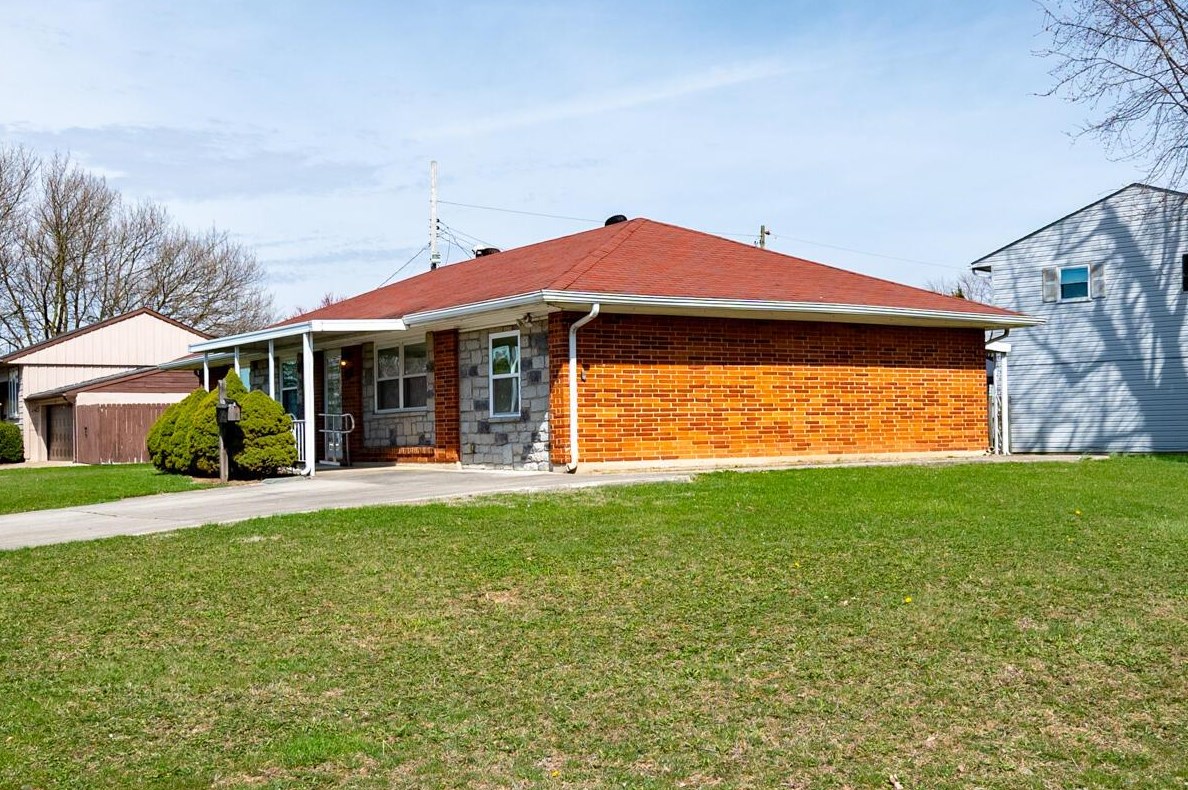 120 Murray Hill Rd, Columbus OH  43228-1524 exterior