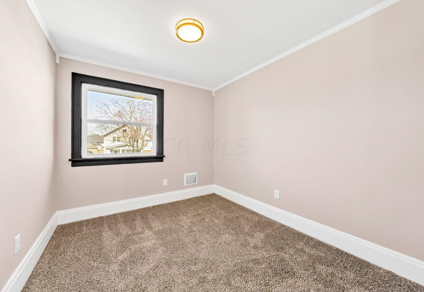 222 Warren Ave, Columbus OH  43204-3055 exterior