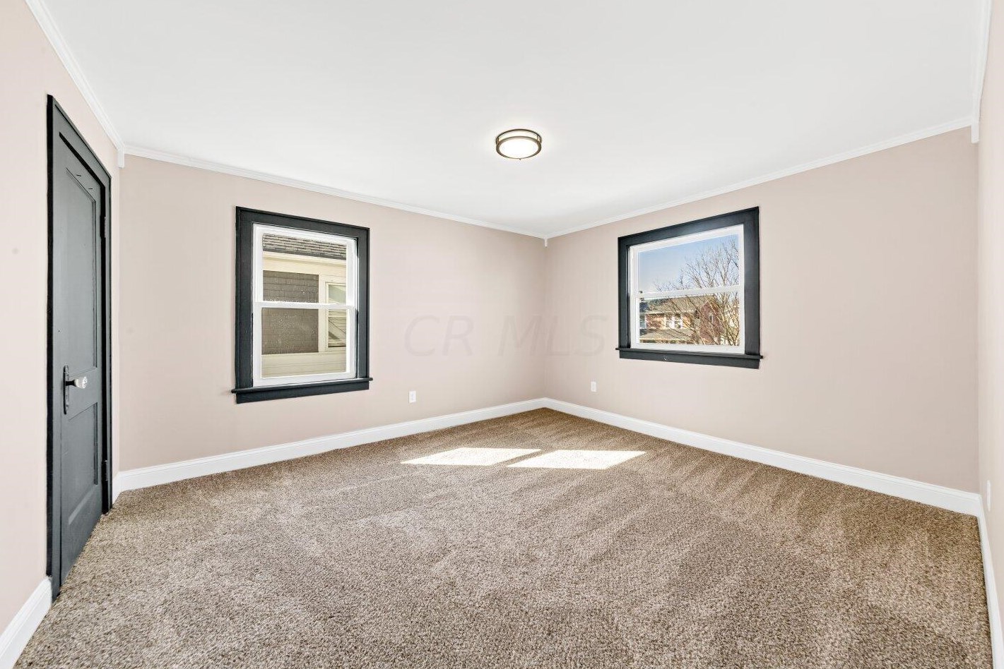 222 Warren Ave, Columbus OH  43204-3055 exterior