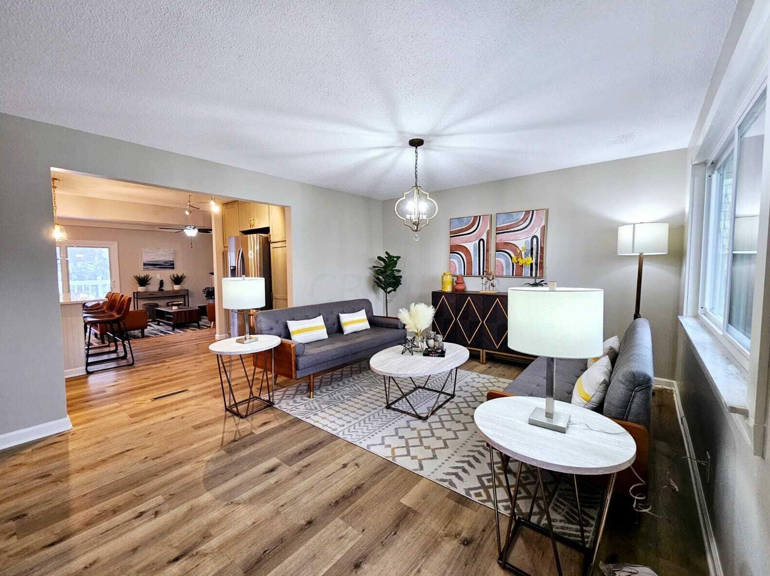 2022 Sharbot Dr, Columbus OH  43229-5761 exterior