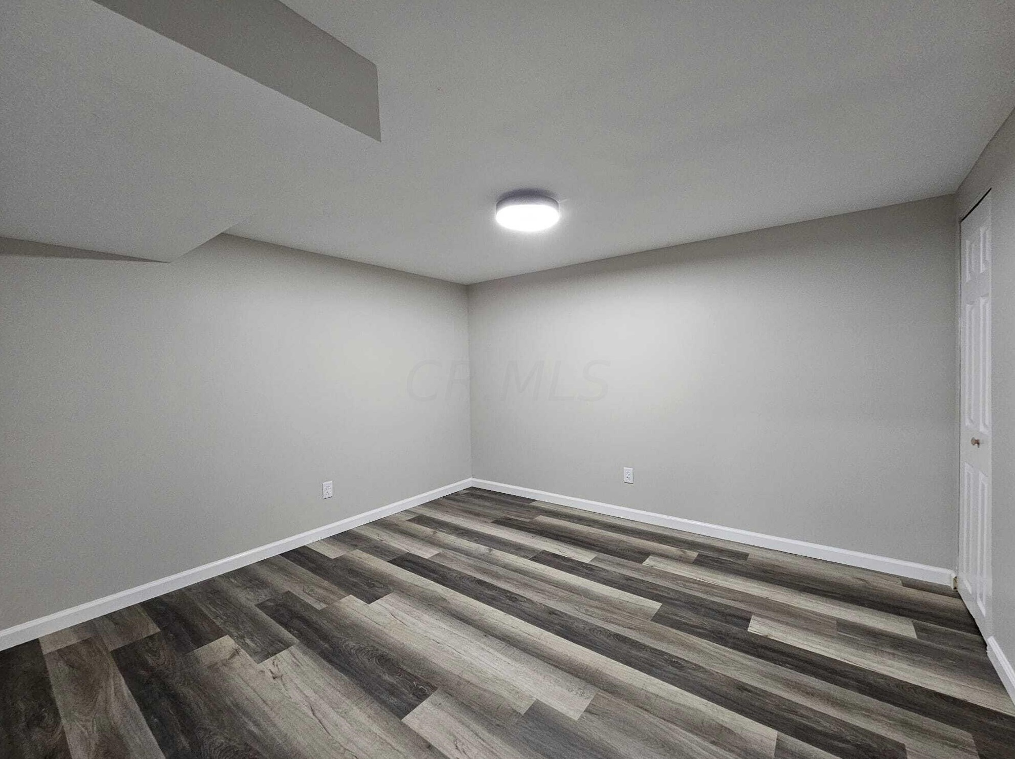 2022 Sharbot Dr, Columbus OH  43229-5761 exterior