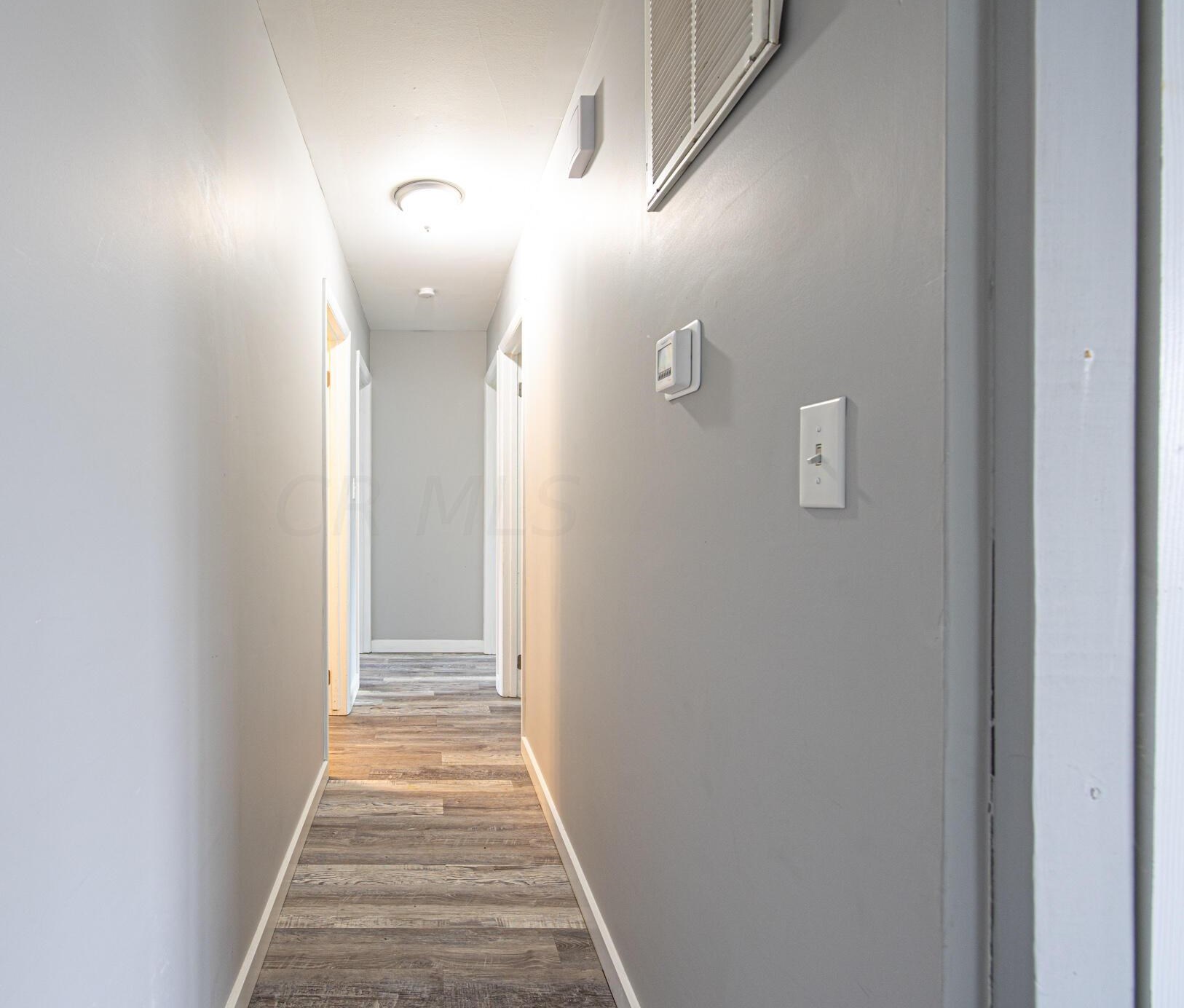 5297 Cullen Dr, Columbus OH  43232-6259 exterior