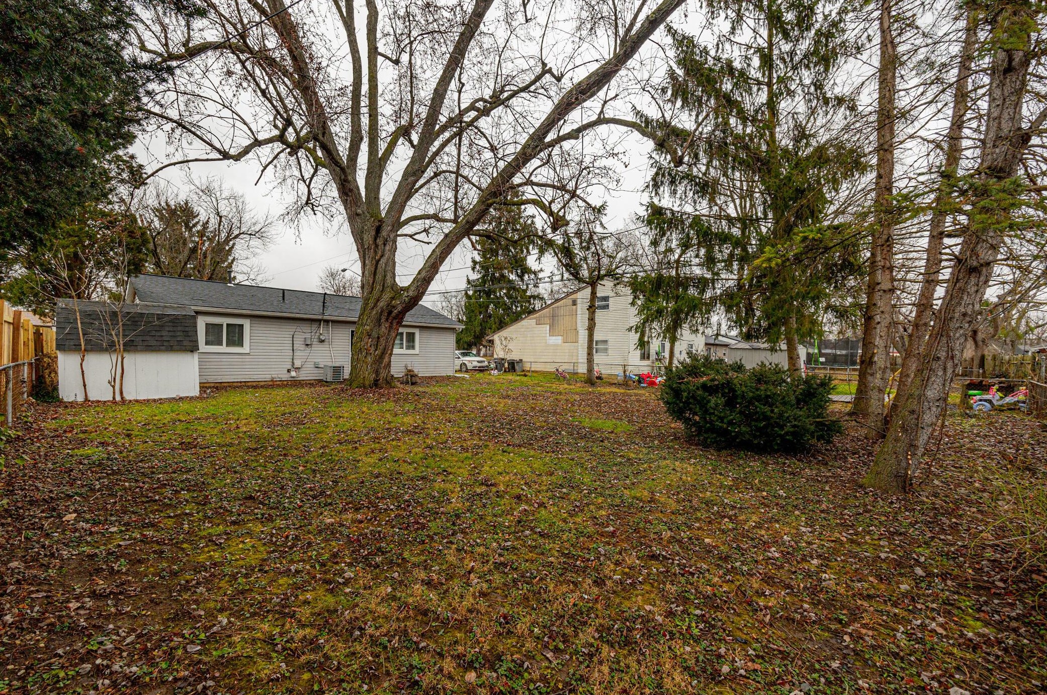 5297 Cullen Dr, Columbus OH  43232-6259 exterior