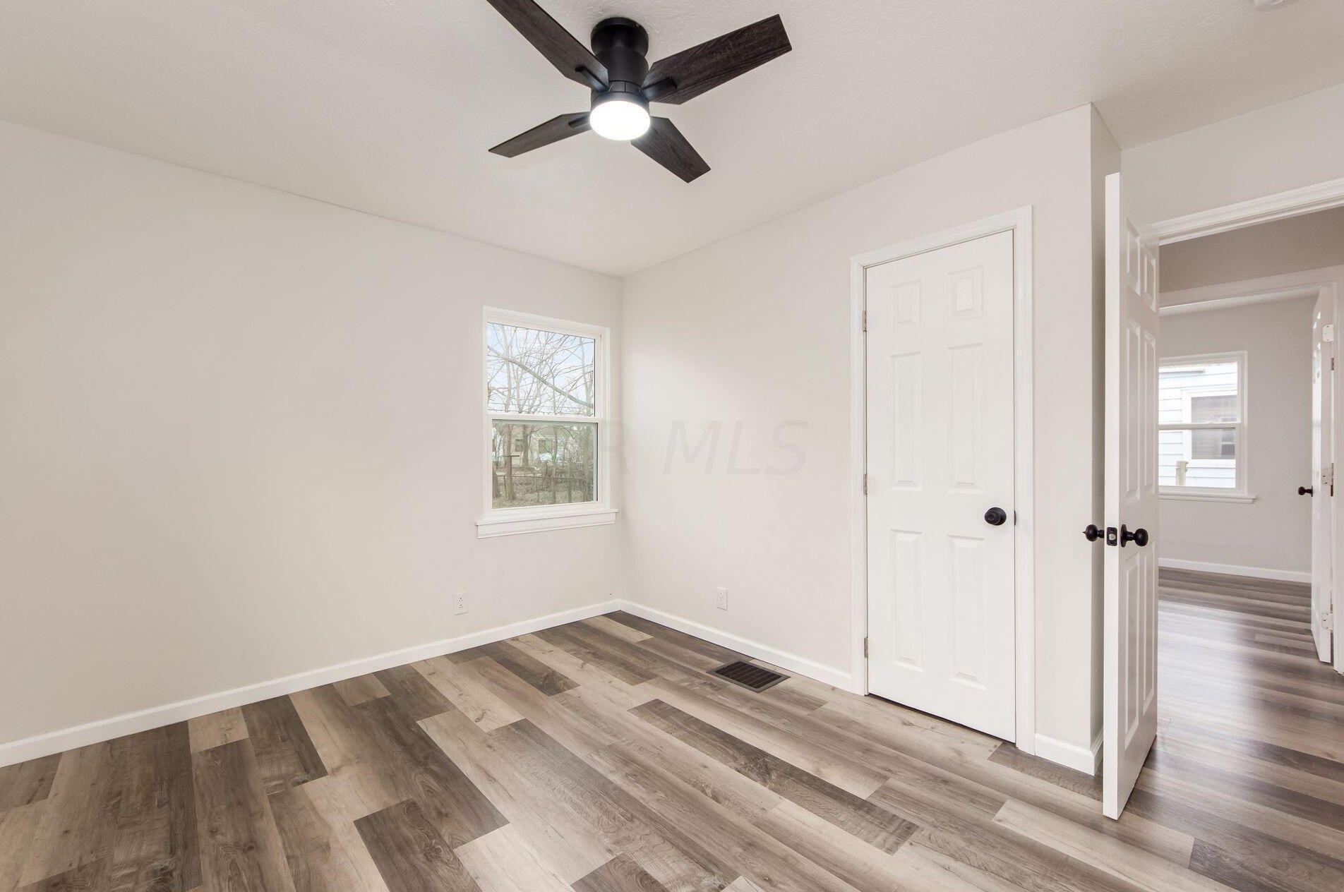 219 Edgevale Rd, Columbus OH 43221-1216 exterior