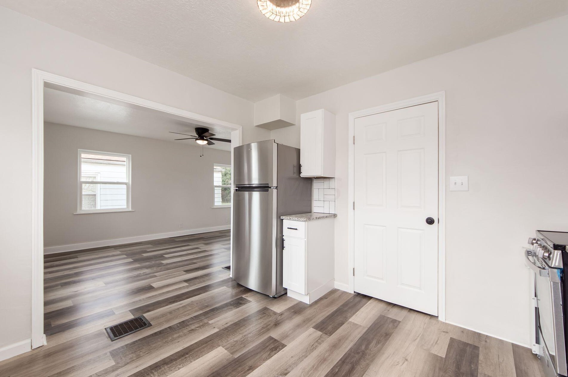 219 Edgevale Rd, Columbus OH 43221-1216 exterior