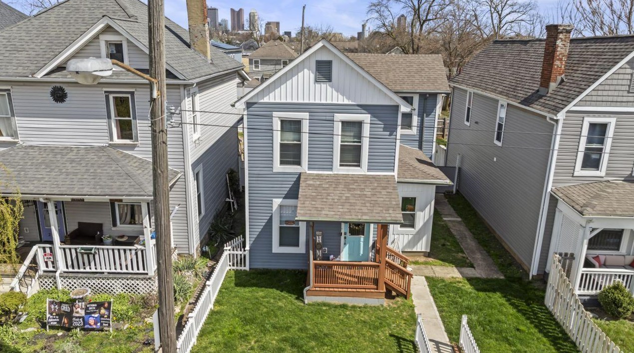 252 Cypress Ave, Columbus OH 43223-1405 exterior