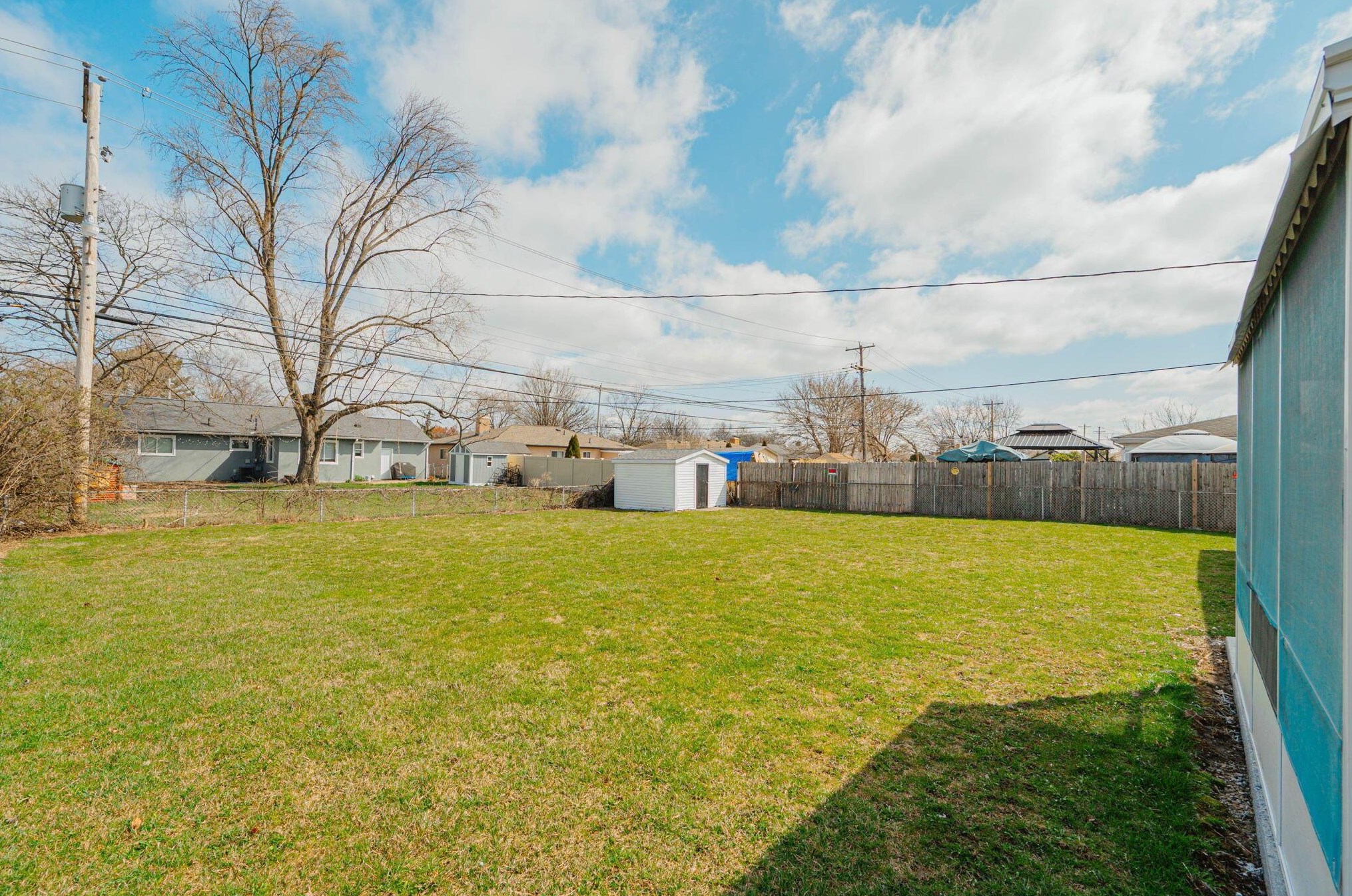 3222 Briggs Rd, Columbus OH 43204-1702 exterior