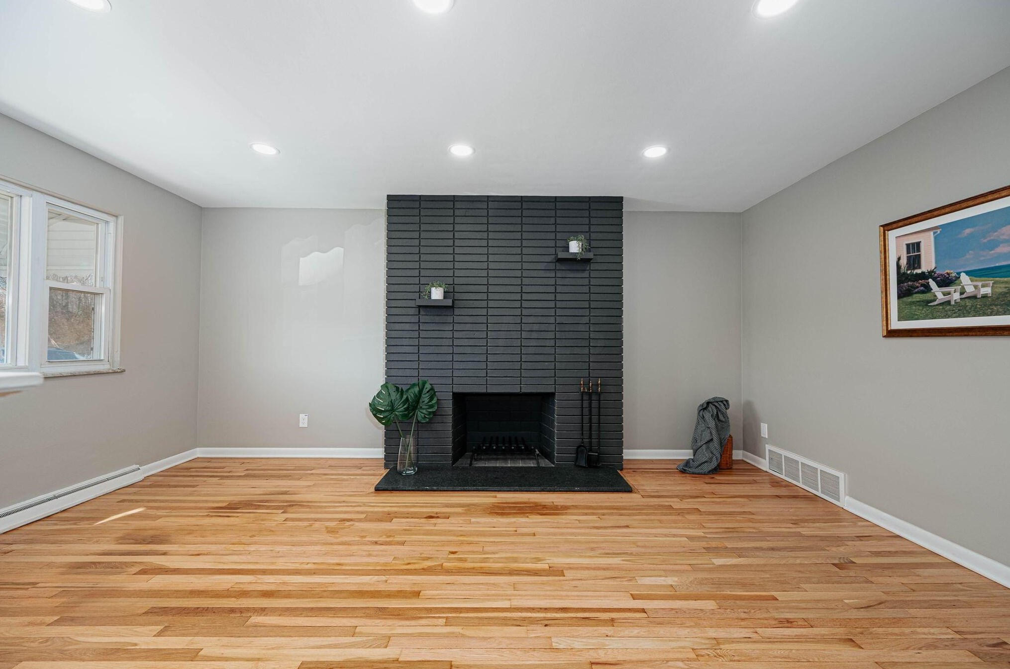 3222 Briggs Rd, Columbus OH 43204-1702 exterior