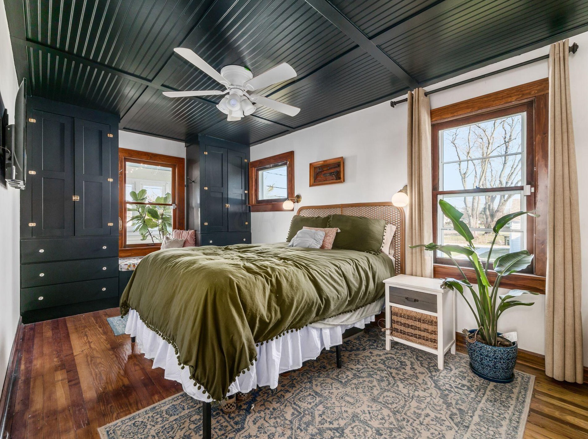 2908 Fairwood Ave, Columbus OH  43207-2651 exterior