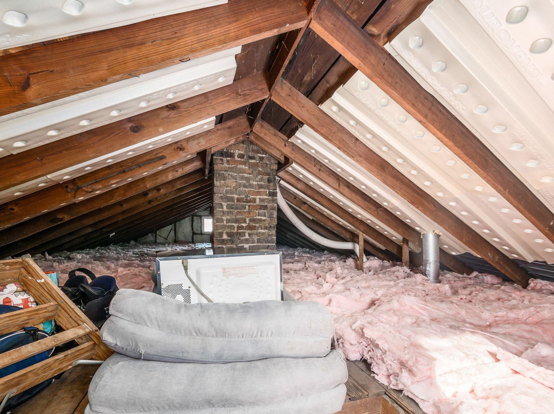 2908 Fairwood Ave, Columbus OH  43207-2651 exterior