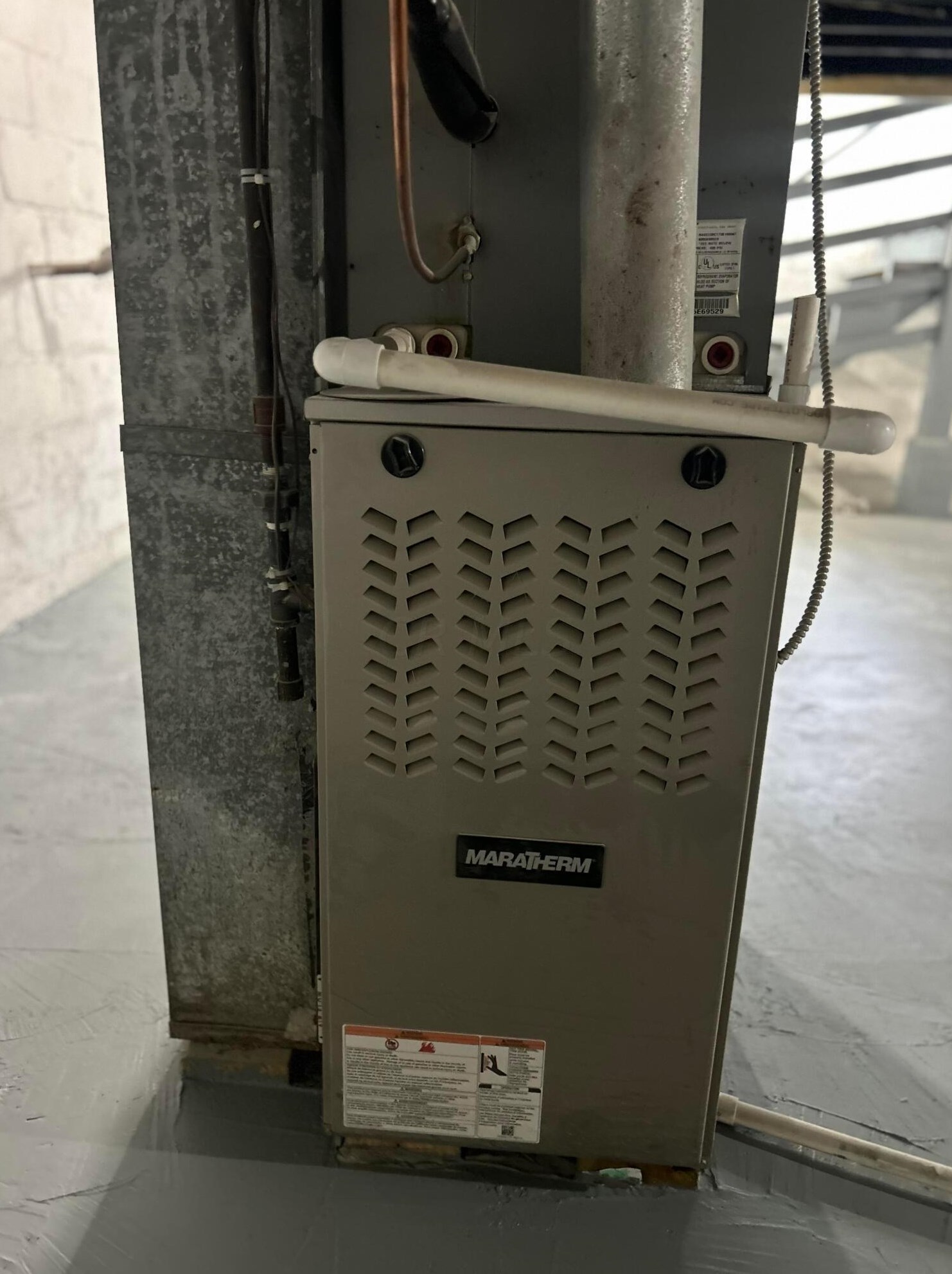 143 Oakley Ave, Columbus OH 43204-3216 exterior