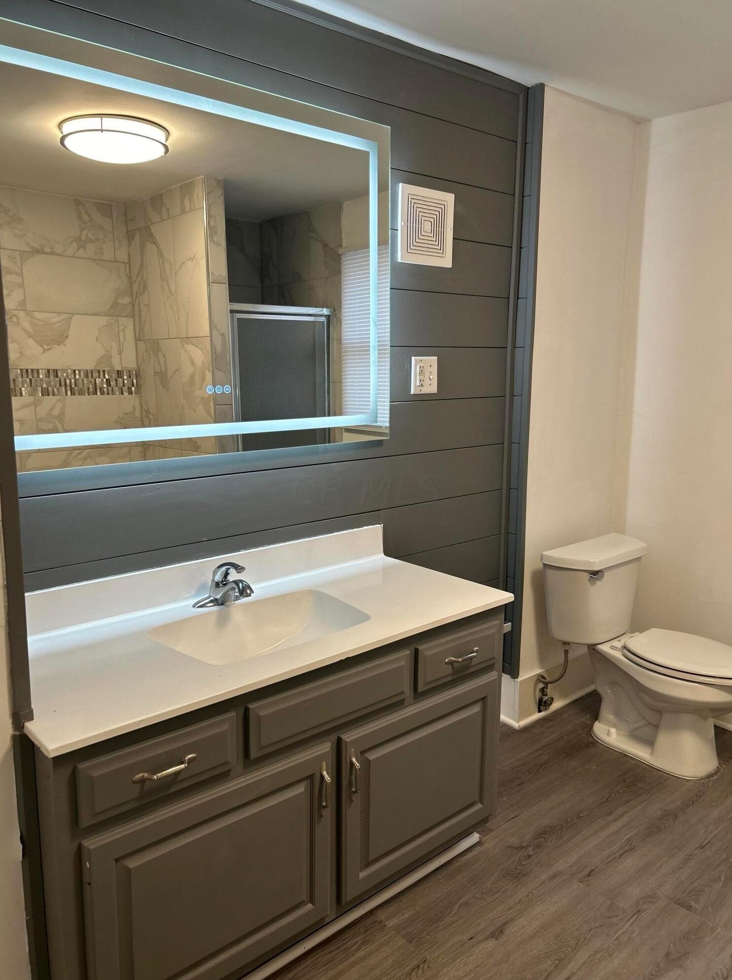 143 Oakley Ave, Columbus OH 43204-3216 exterior