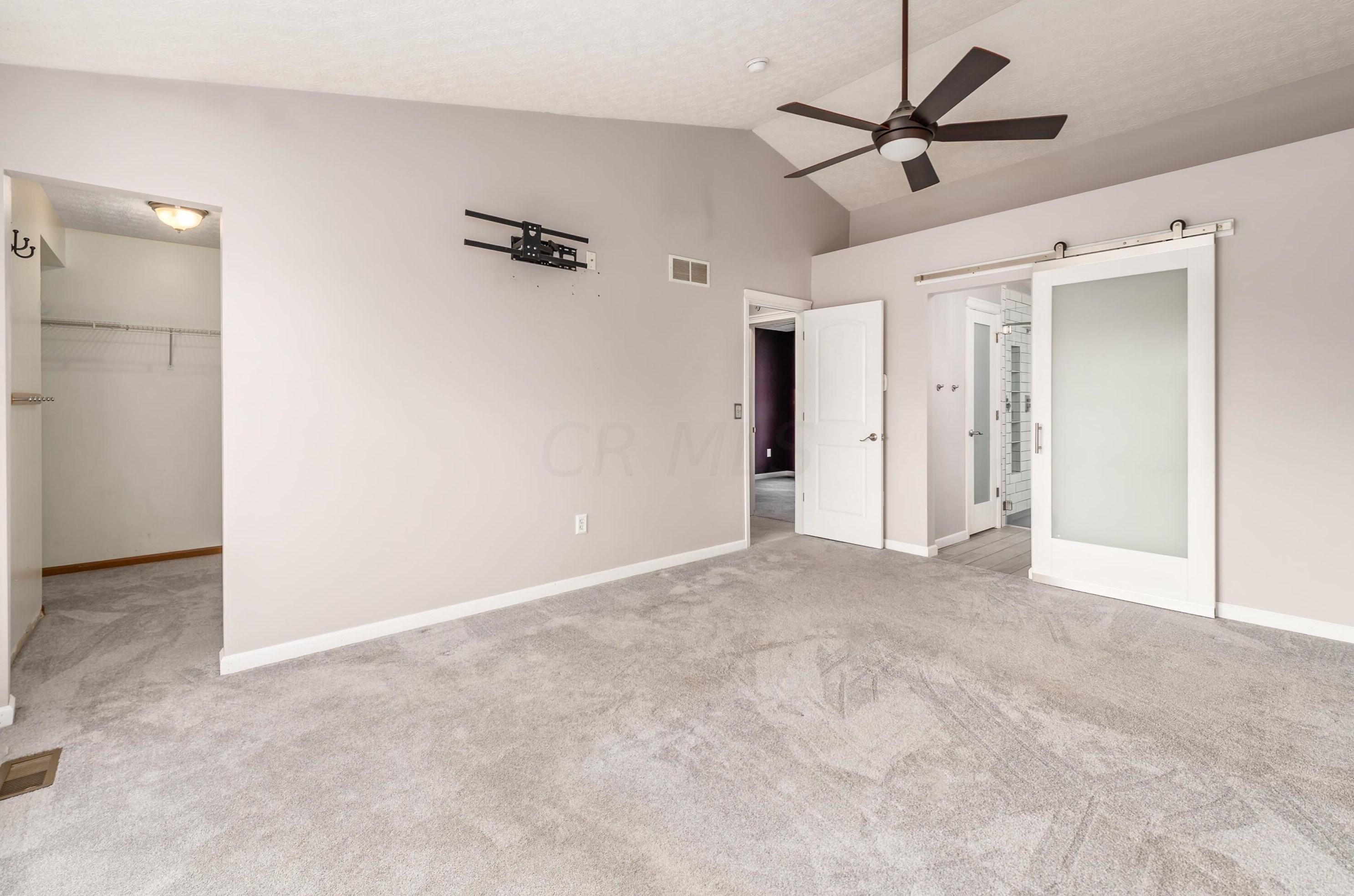 6436 Hemmingford Dr, Cnl Wnchstr OH  43110-8632 exterior