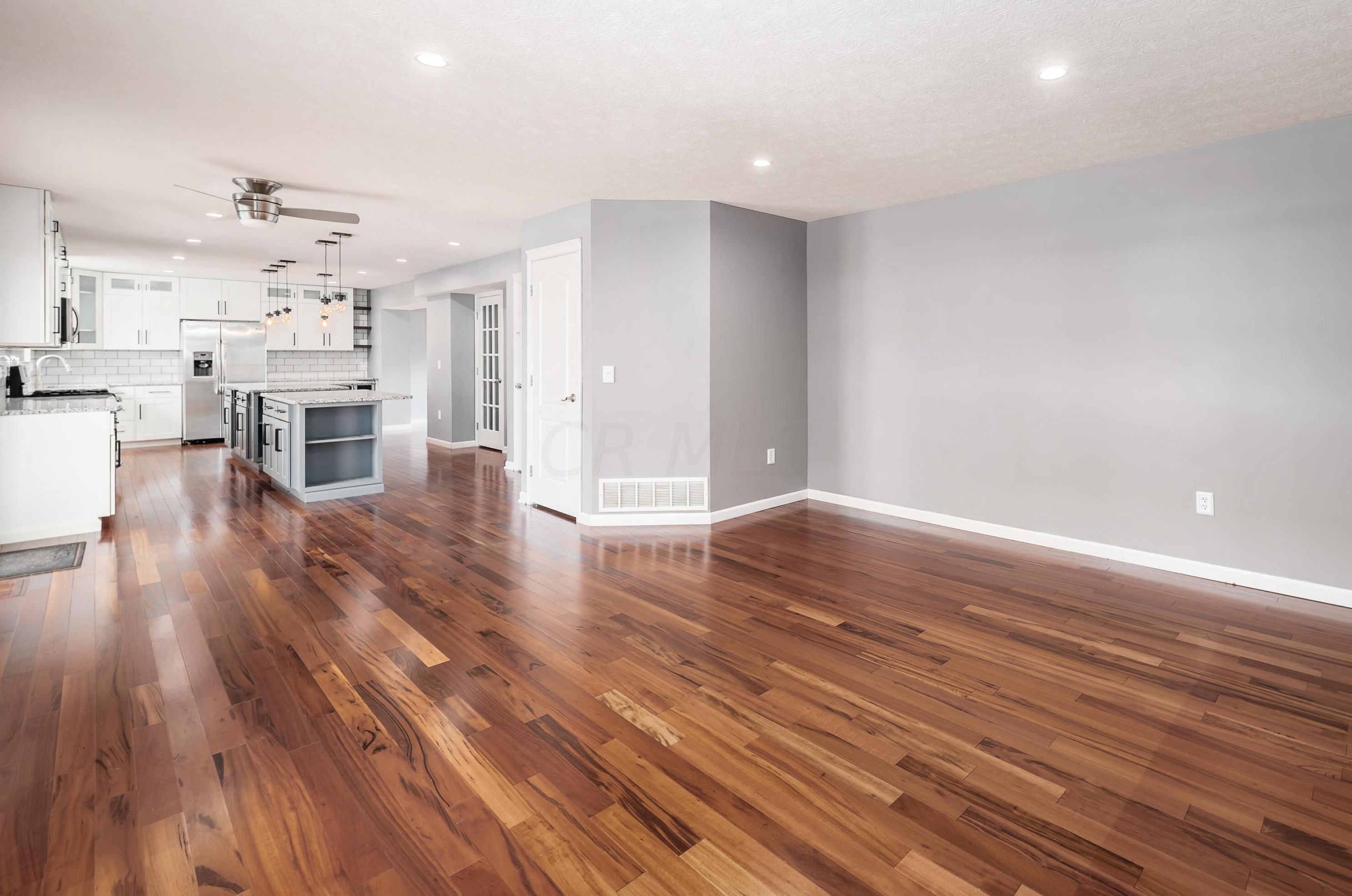 6436 Hemmingford Dr, Cnl Wnchstr OH  43110-8632 exterior