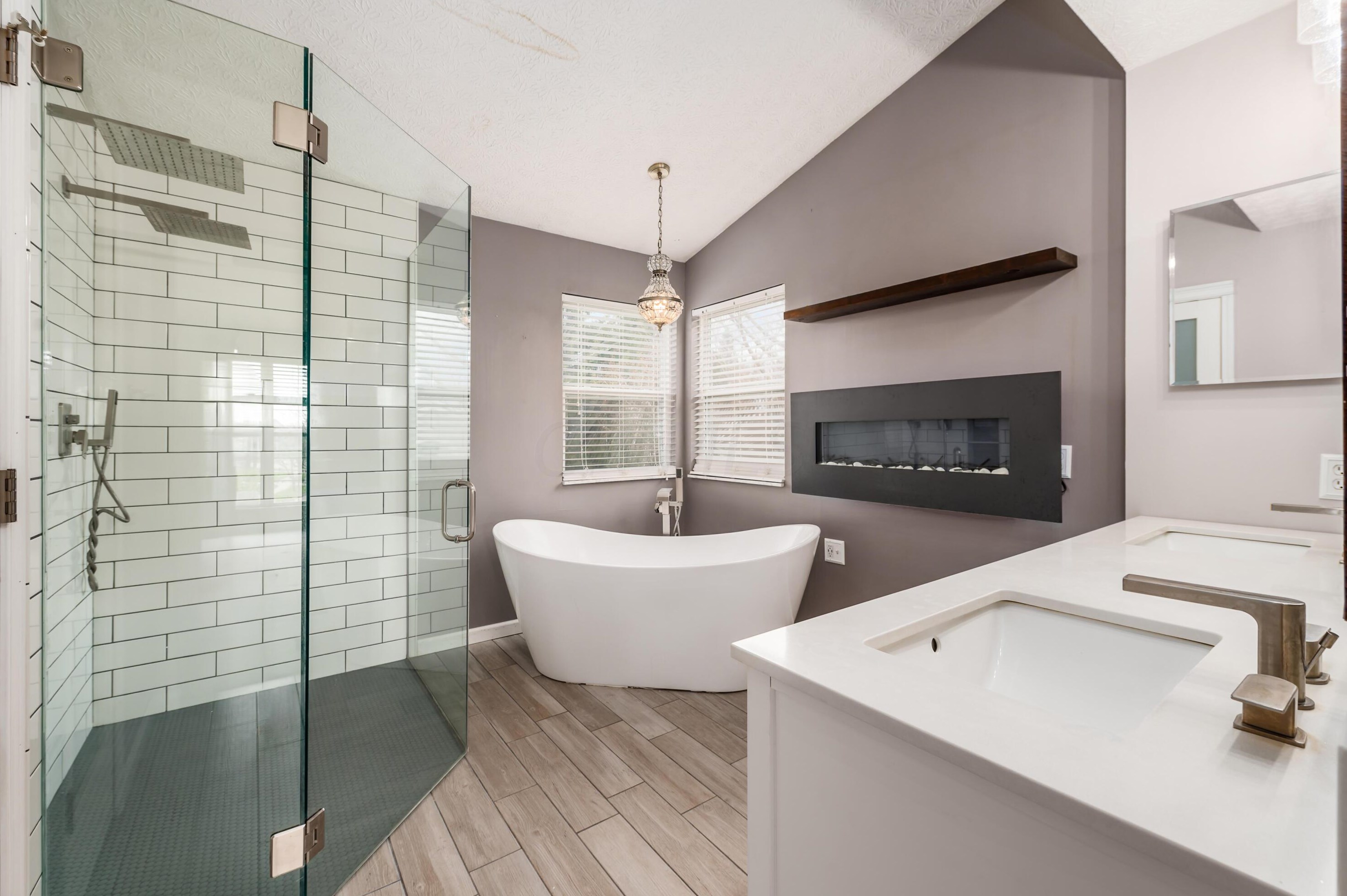 6436 Hemmingford Dr, Cnl Wnchstr OH  43110-8632 exterior