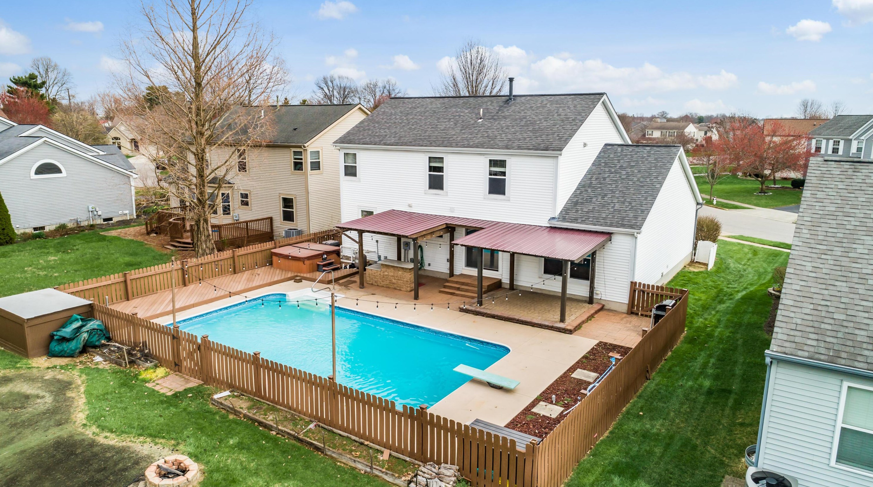 6436 Hemmingford Dr, Cnl Wnchstr OH  43110-8632 exterior