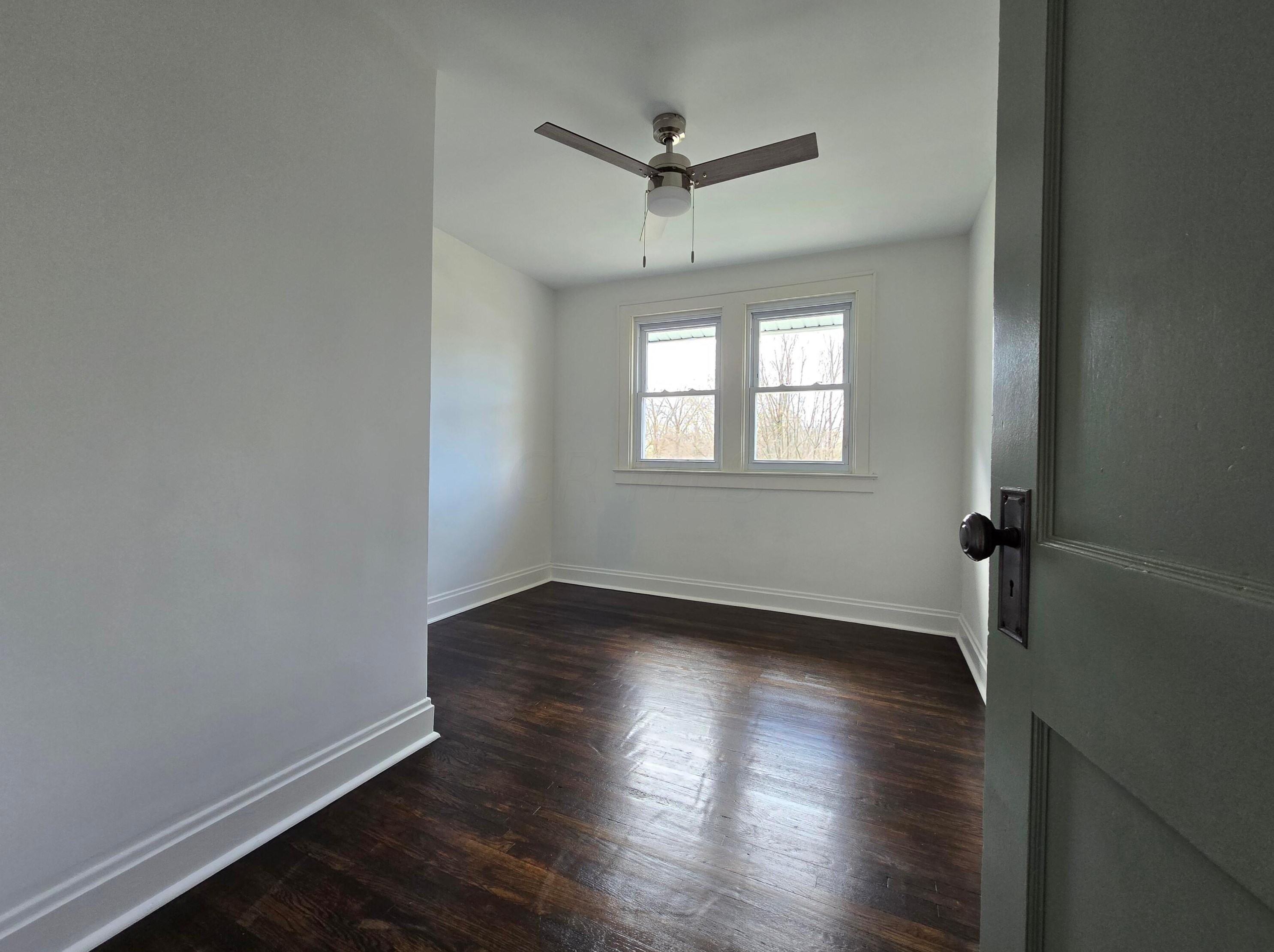 2208 Willamont Ave, Columbus OH  43219-2658 exterior