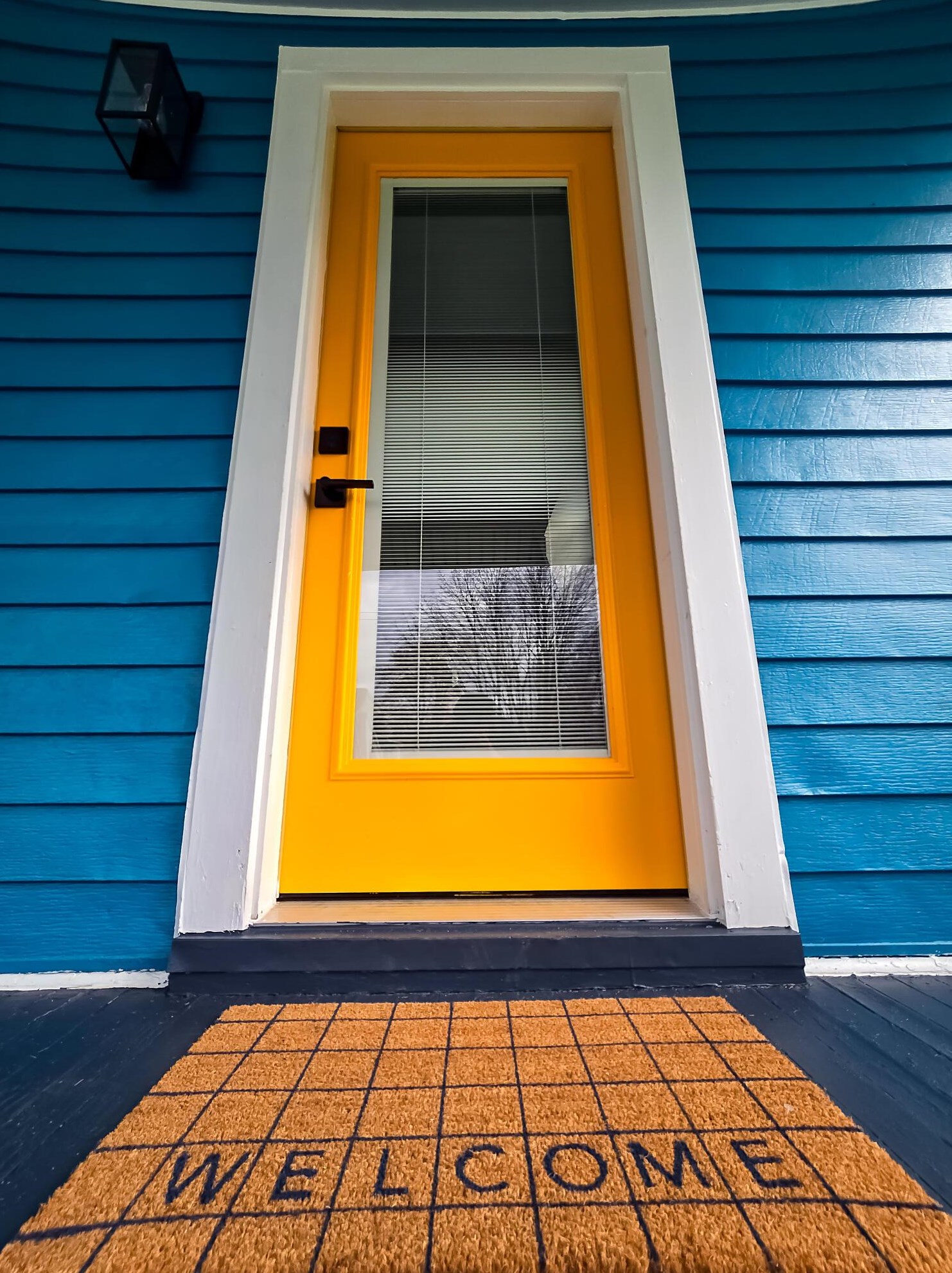 2208 Willamont Ave, Columbus OH  43219-2658 exterior