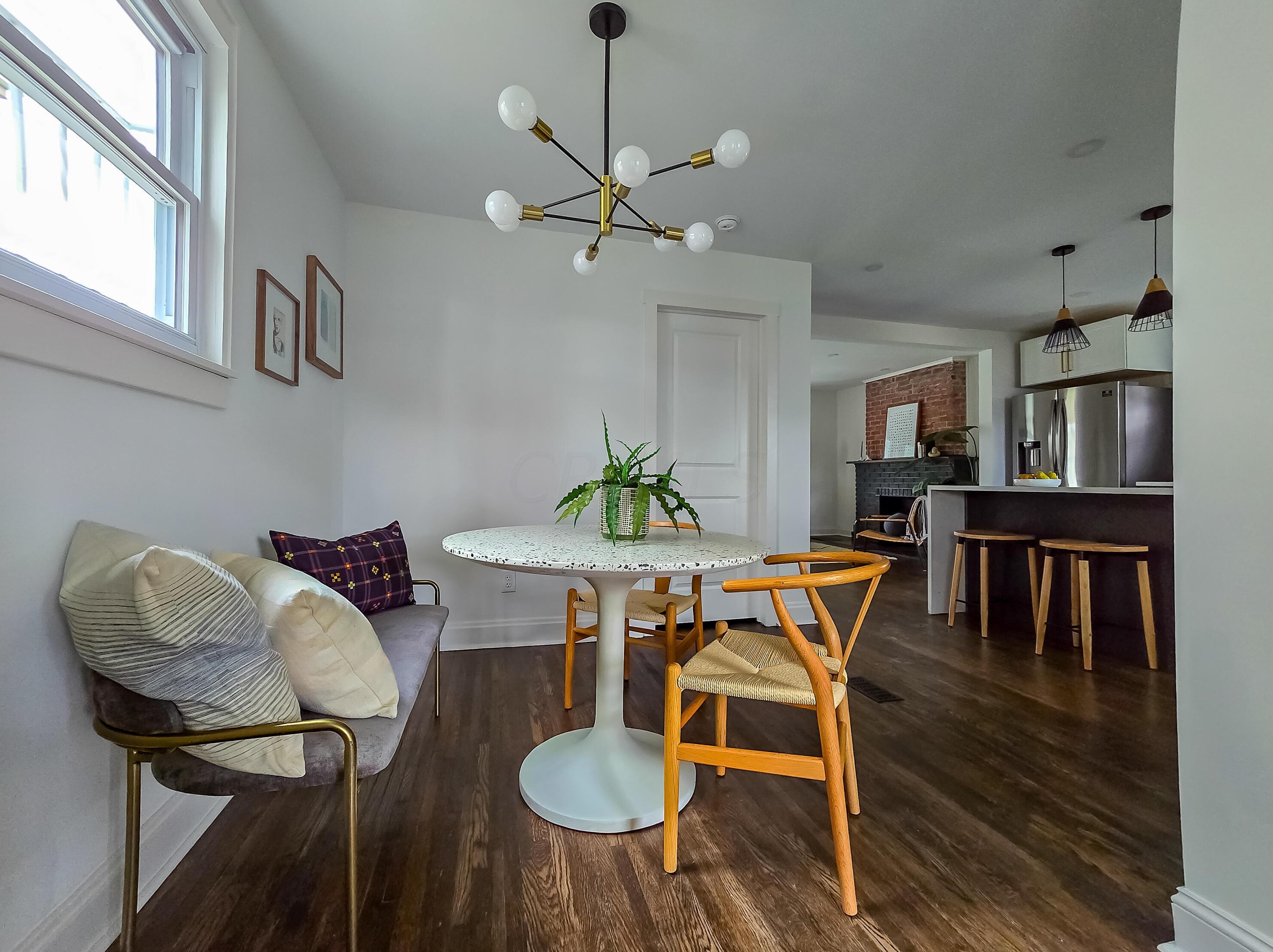 2208 Willamont Ave, Columbus OH  43219-2658 exterior