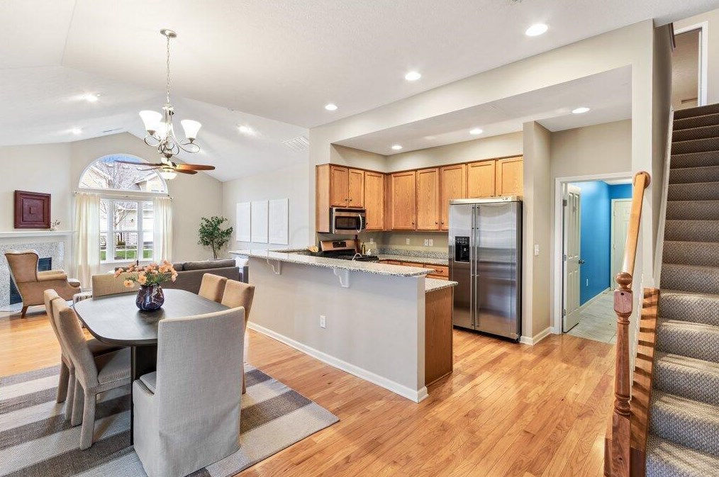 345 Cover Pl, Columbus OH 43235-6452 exterior