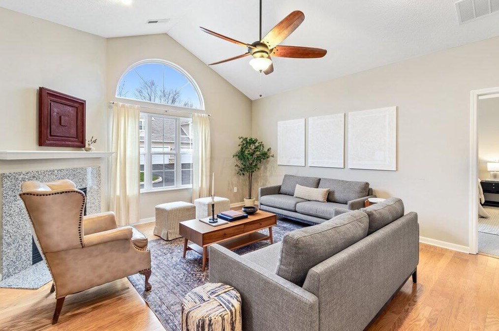 345 Cover Pl, Columbus OH 43235-6452 exterior