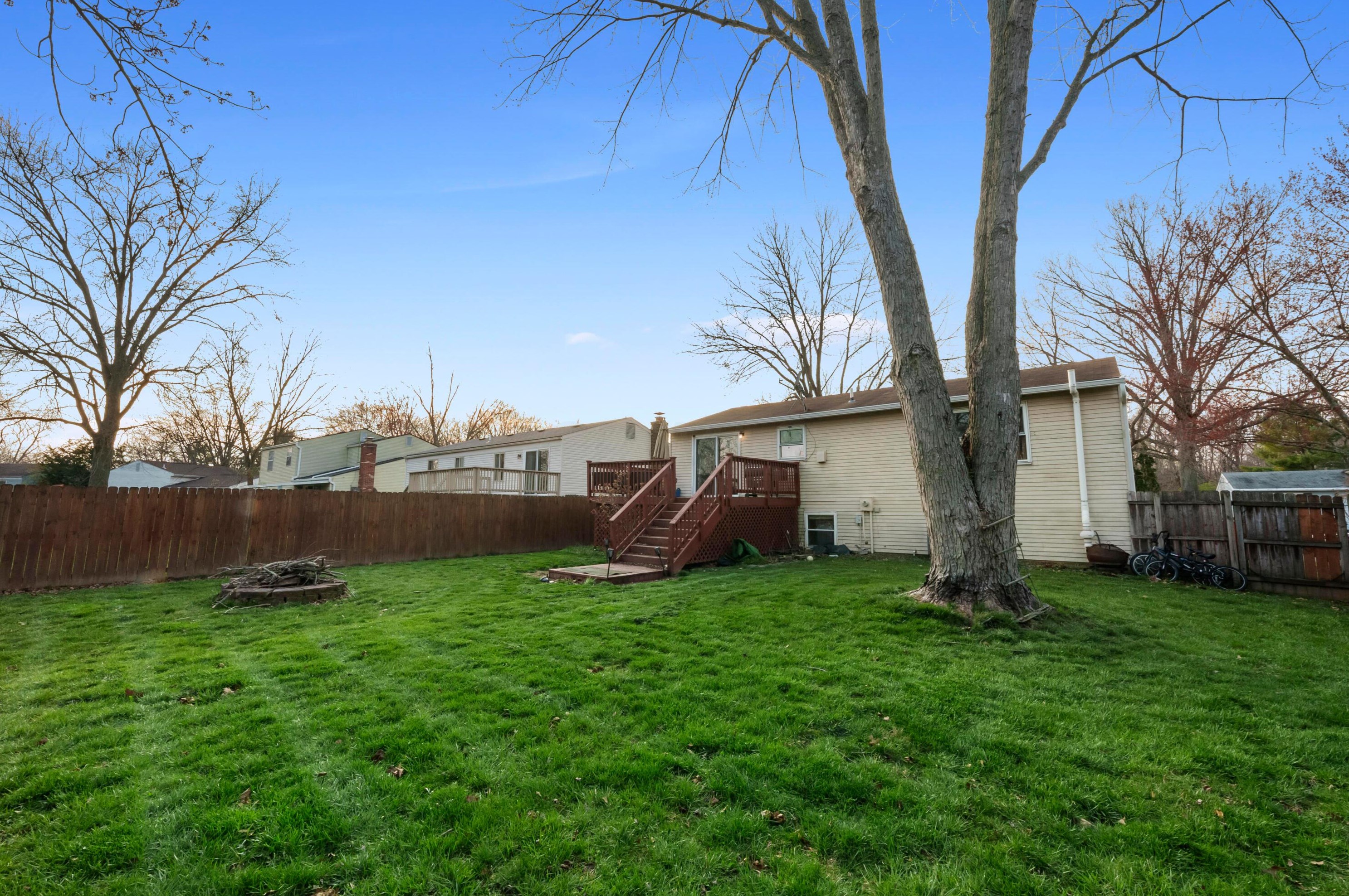 6440 Goldfinch Dr, Westerville OH  43081-3714 exterior