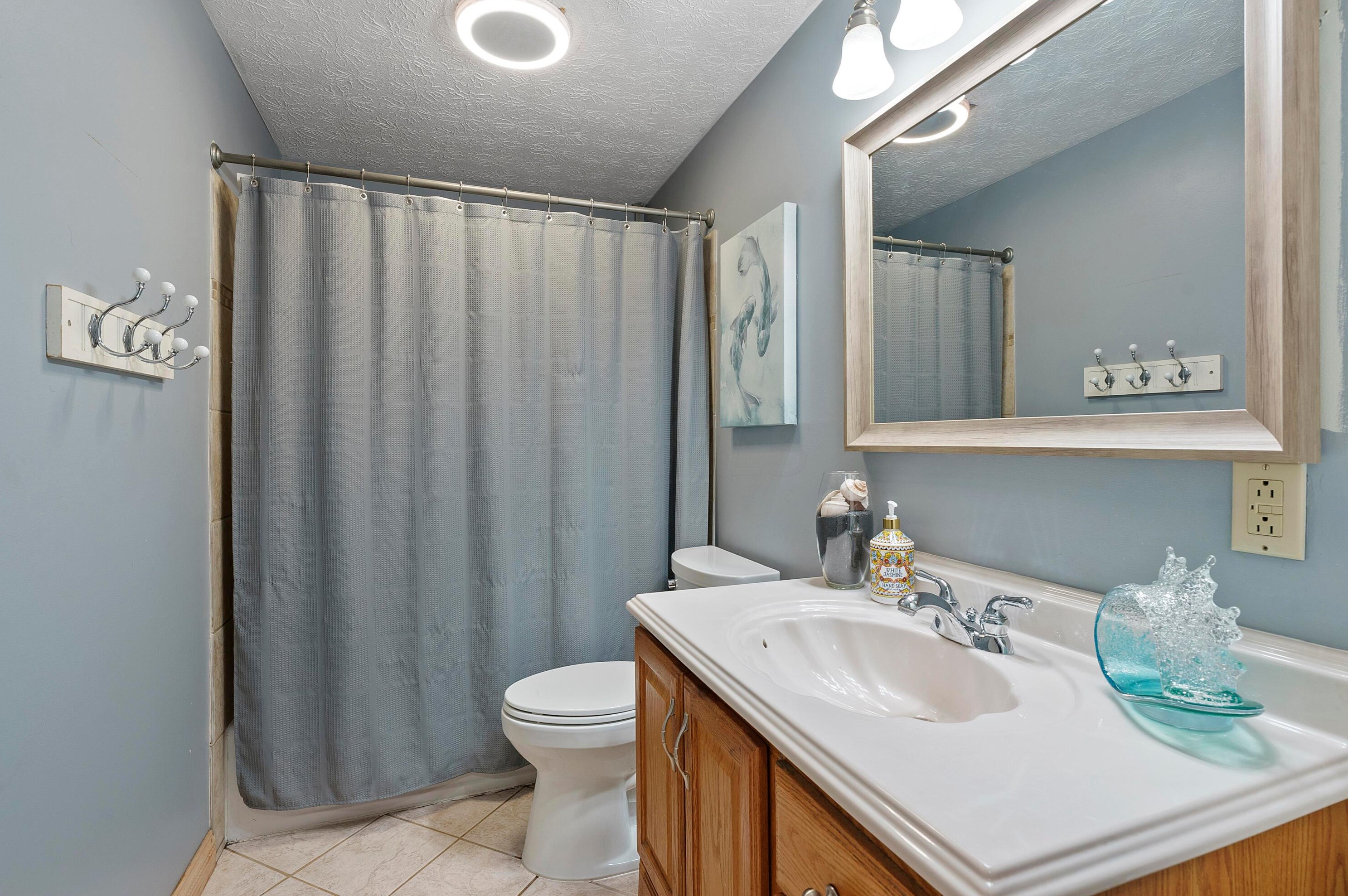 6440 Goldfinch Dr, Westerville OH  43081-3714 exterior