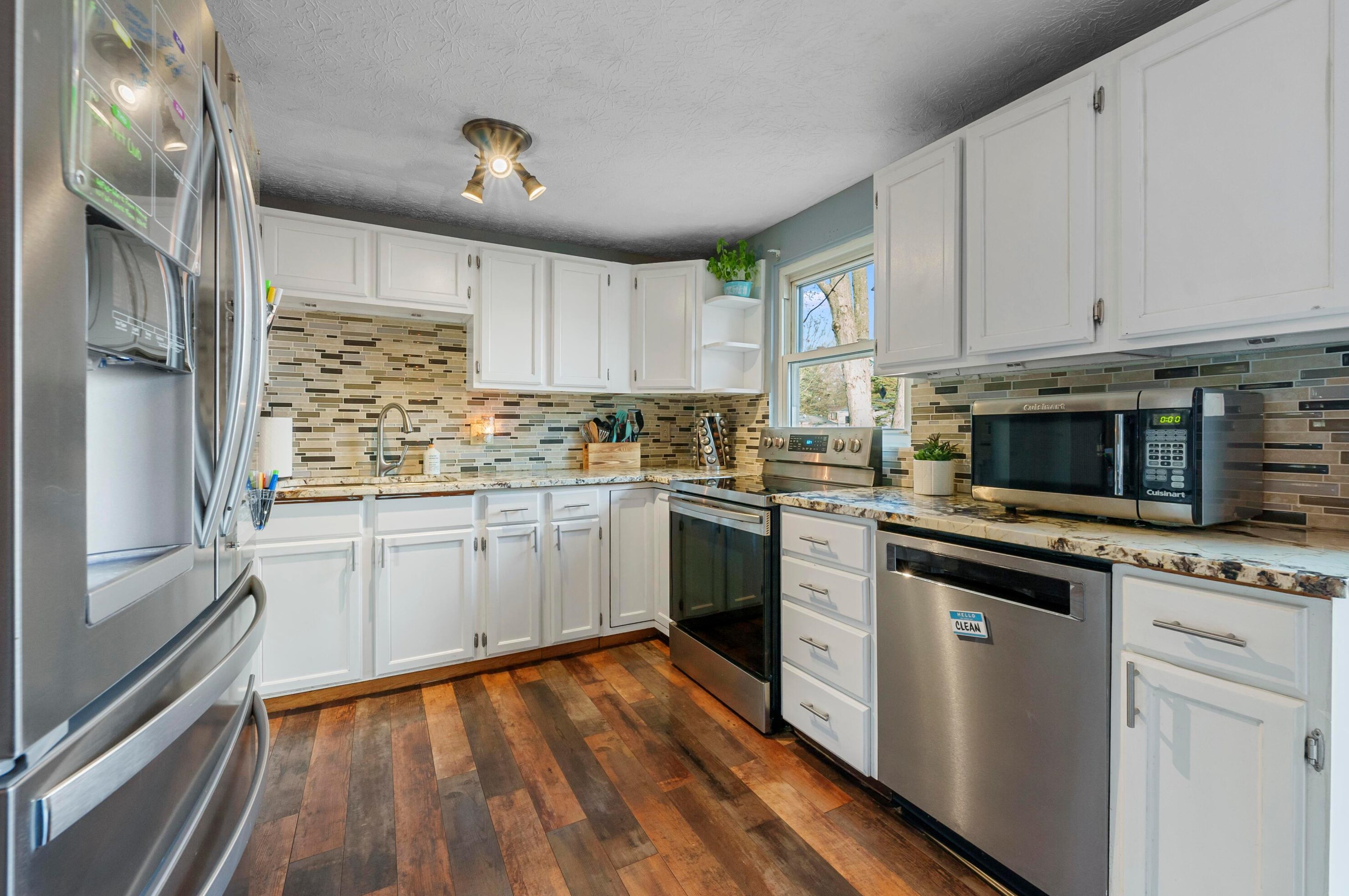 6440 Goldfinch Dr, Westerville OH  43081-3714 exterior
