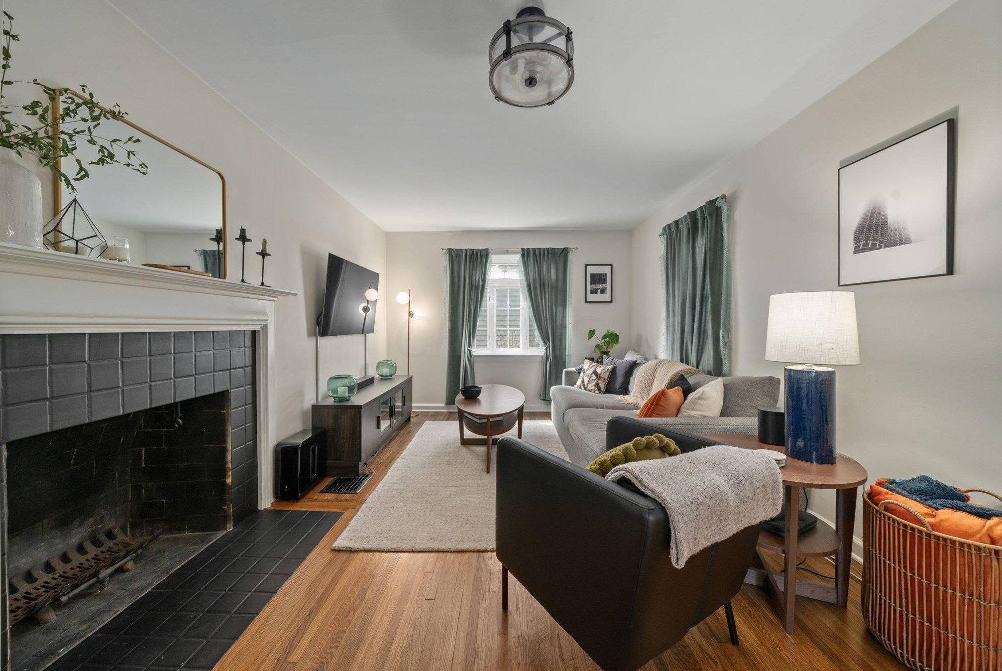 946 Grandon Ave, Columbus OH  43209-2529 exterior