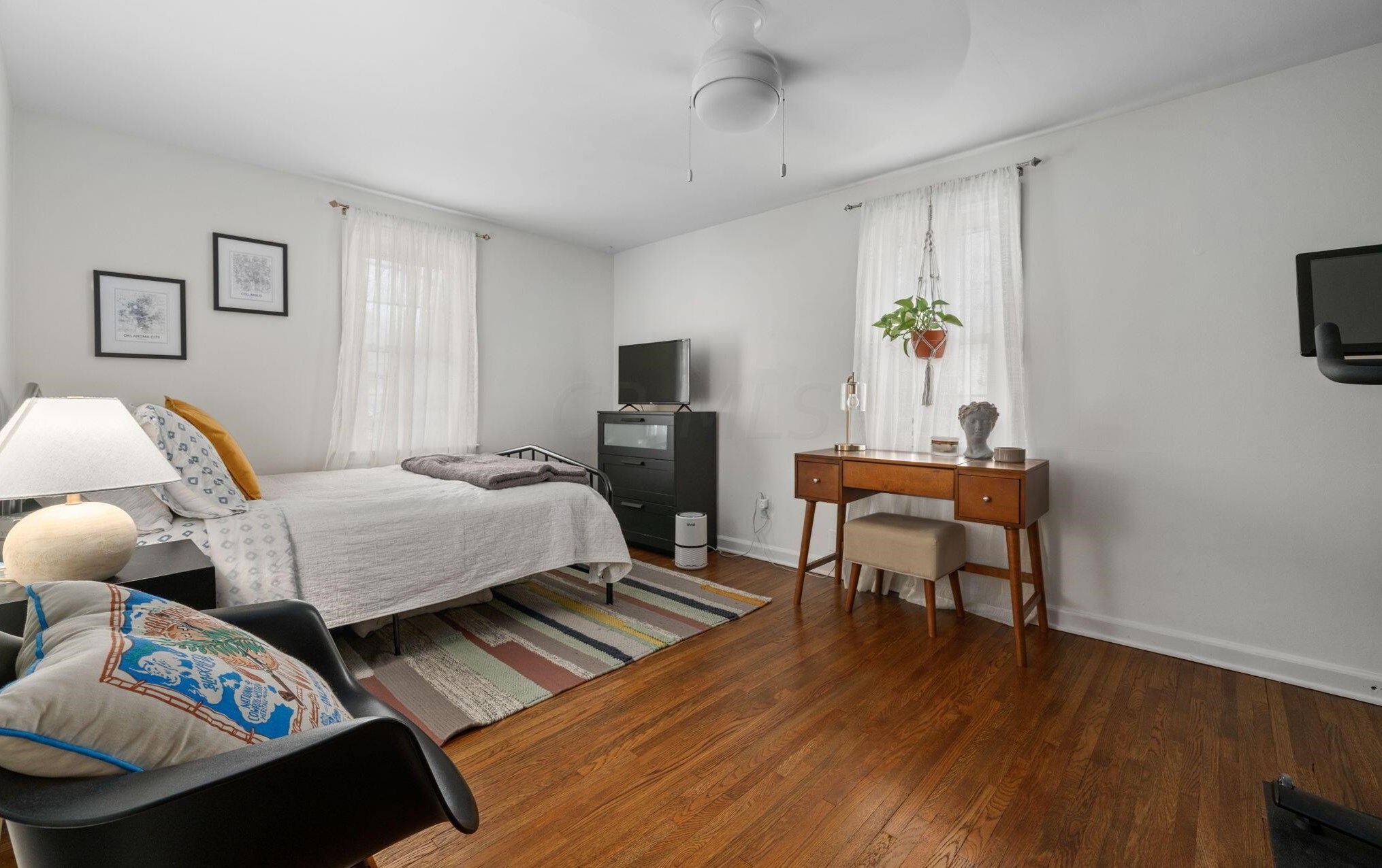 946 Grandon Ave, Columbus OH  43209-2529 exterior