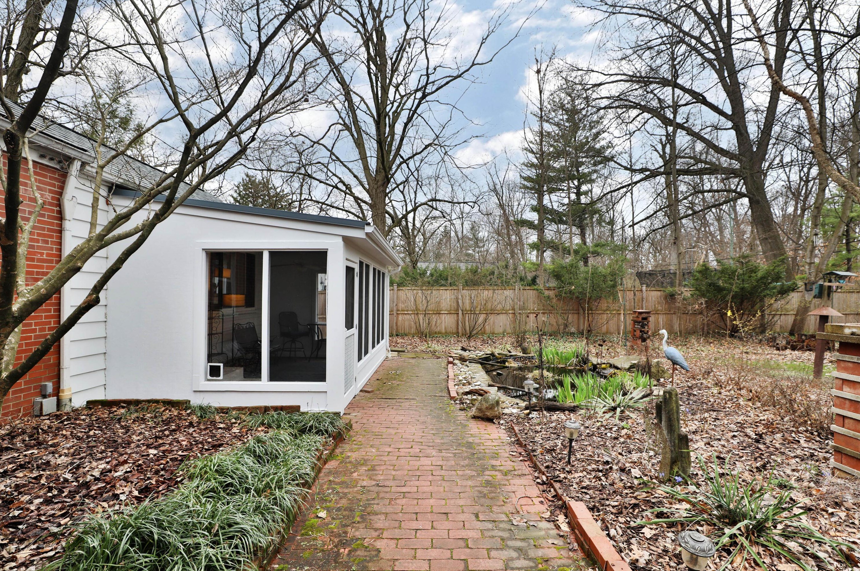 670 Glenmont Ave, Columbus OH 43214-3254 exterior