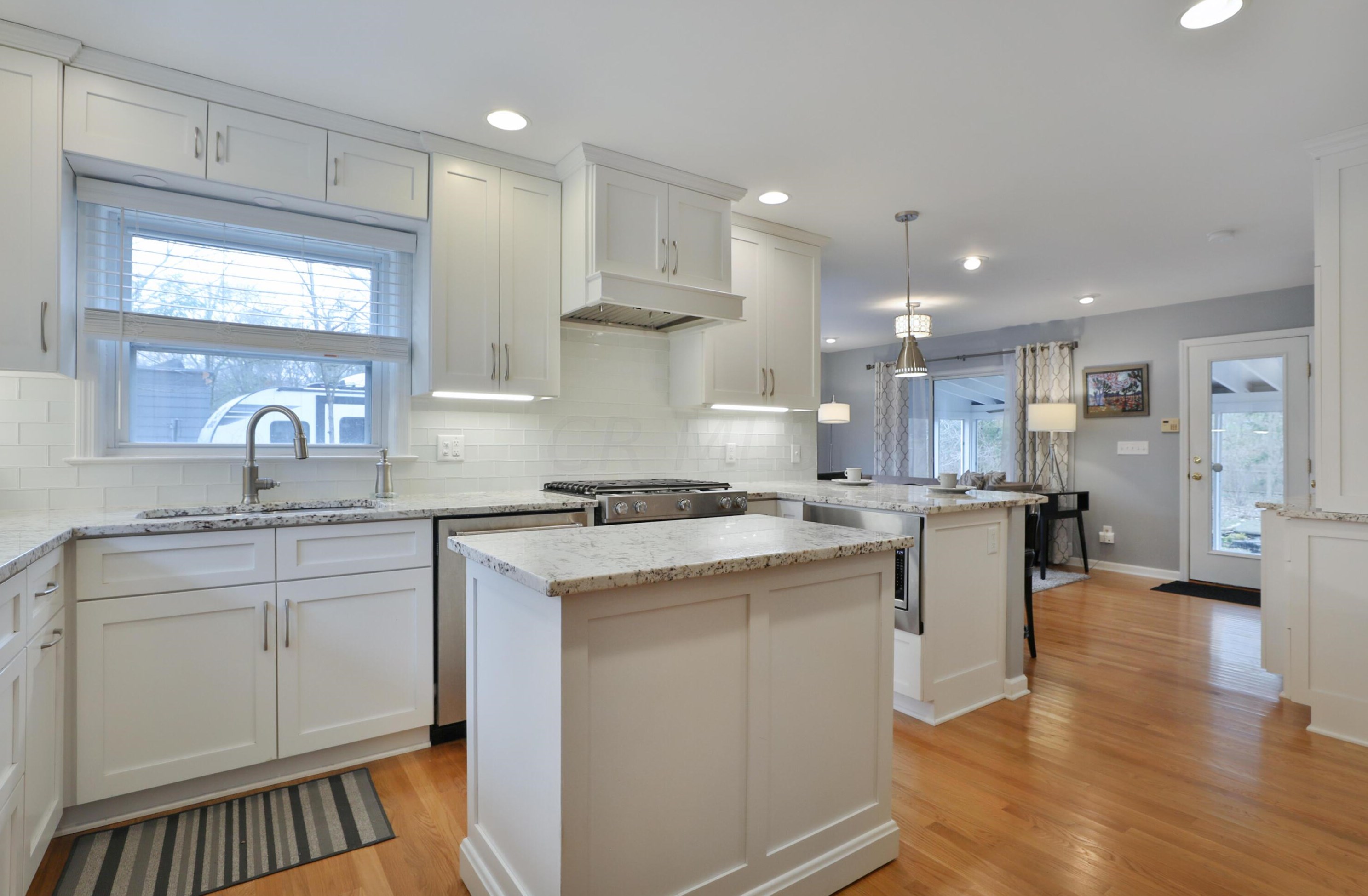 670 Glenmont Ave, Columbus OH 43214-3254 exterior