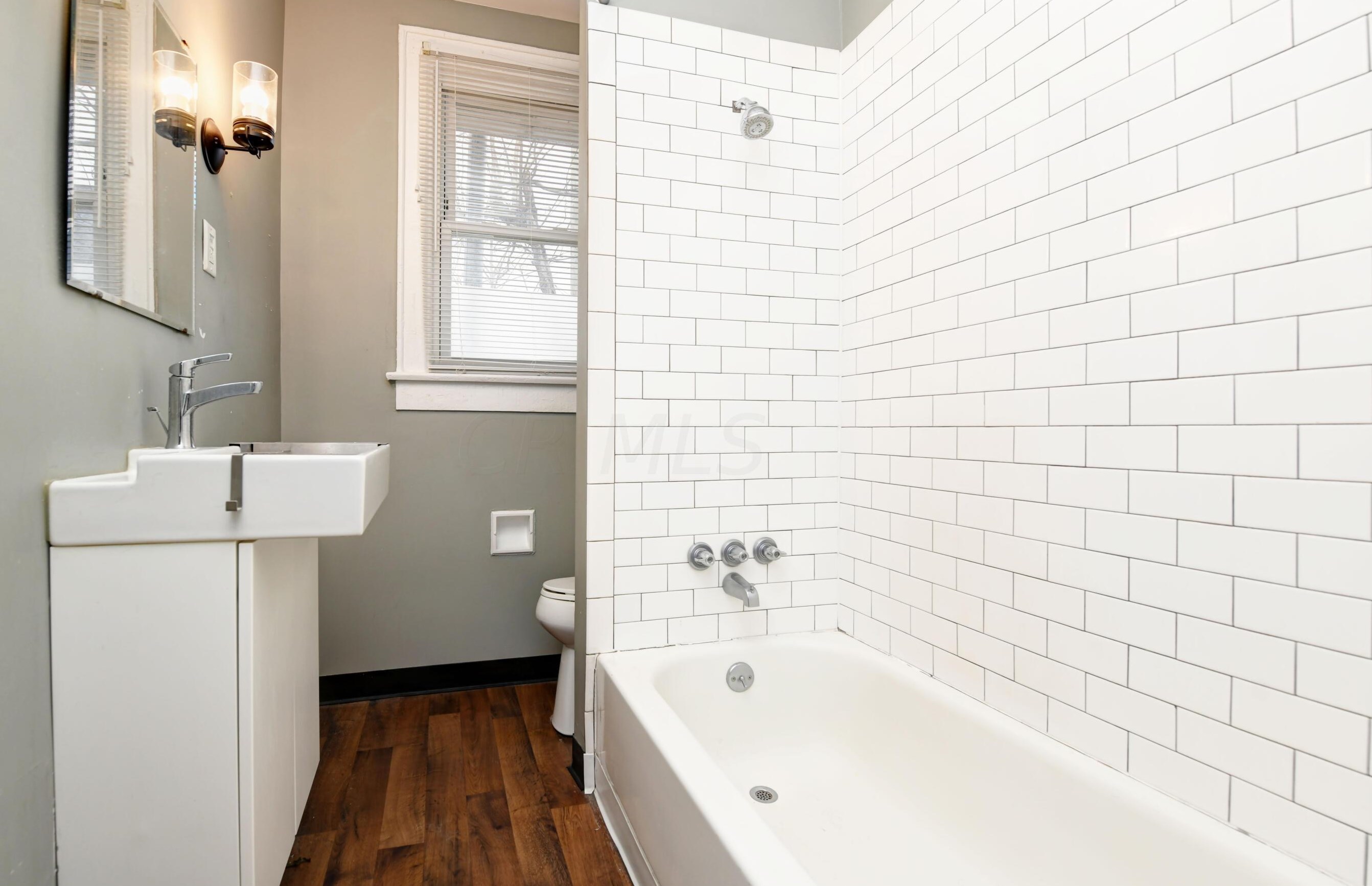 344 Loeffler Ave, Columbus OH exterior