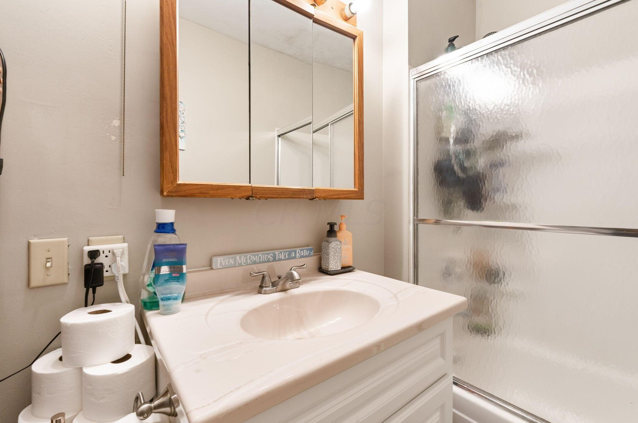 2507 Indianola Ave, Columbus OH 43202-2427 exterior