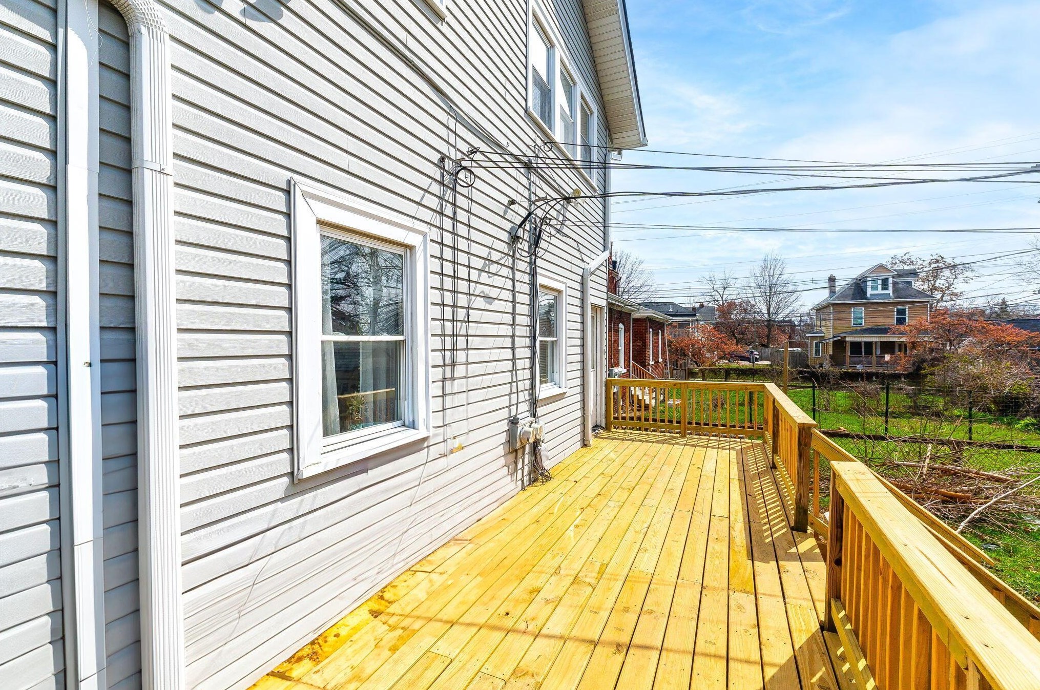 2507 Indianola Ave, Columbus OH 43202-2427 exterior