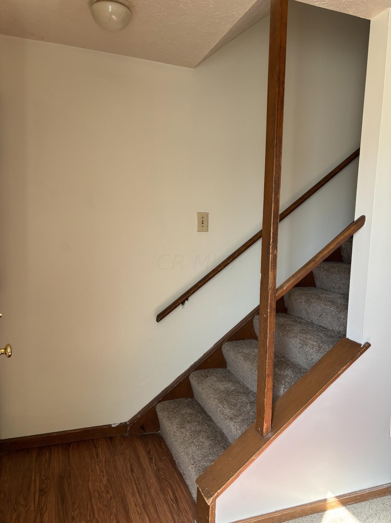 524 Clarendon Ave, Columbus OH 43223-2055 exterior