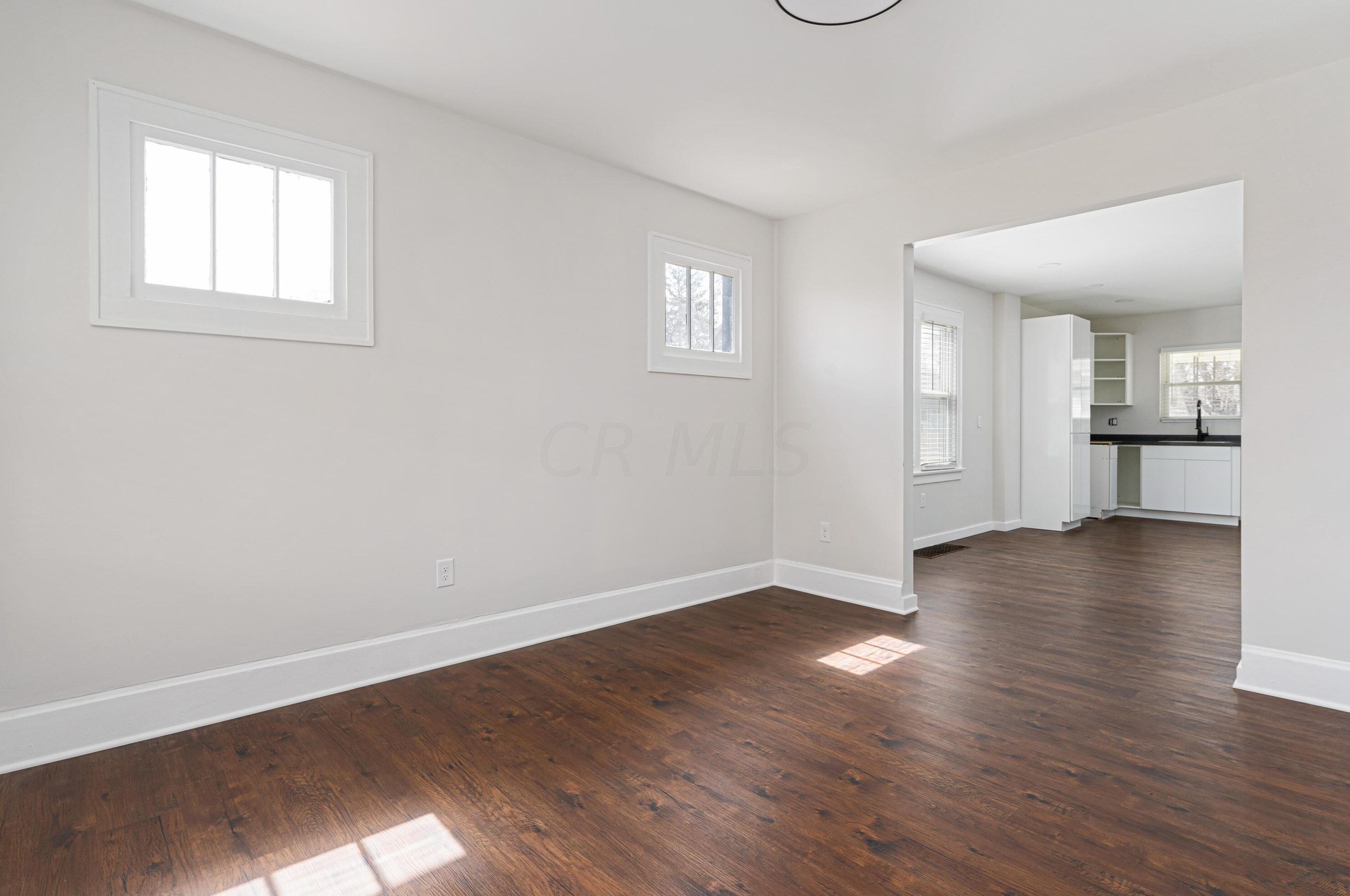 577 Highland Ave, Columbus OH 43223-1744 exterior