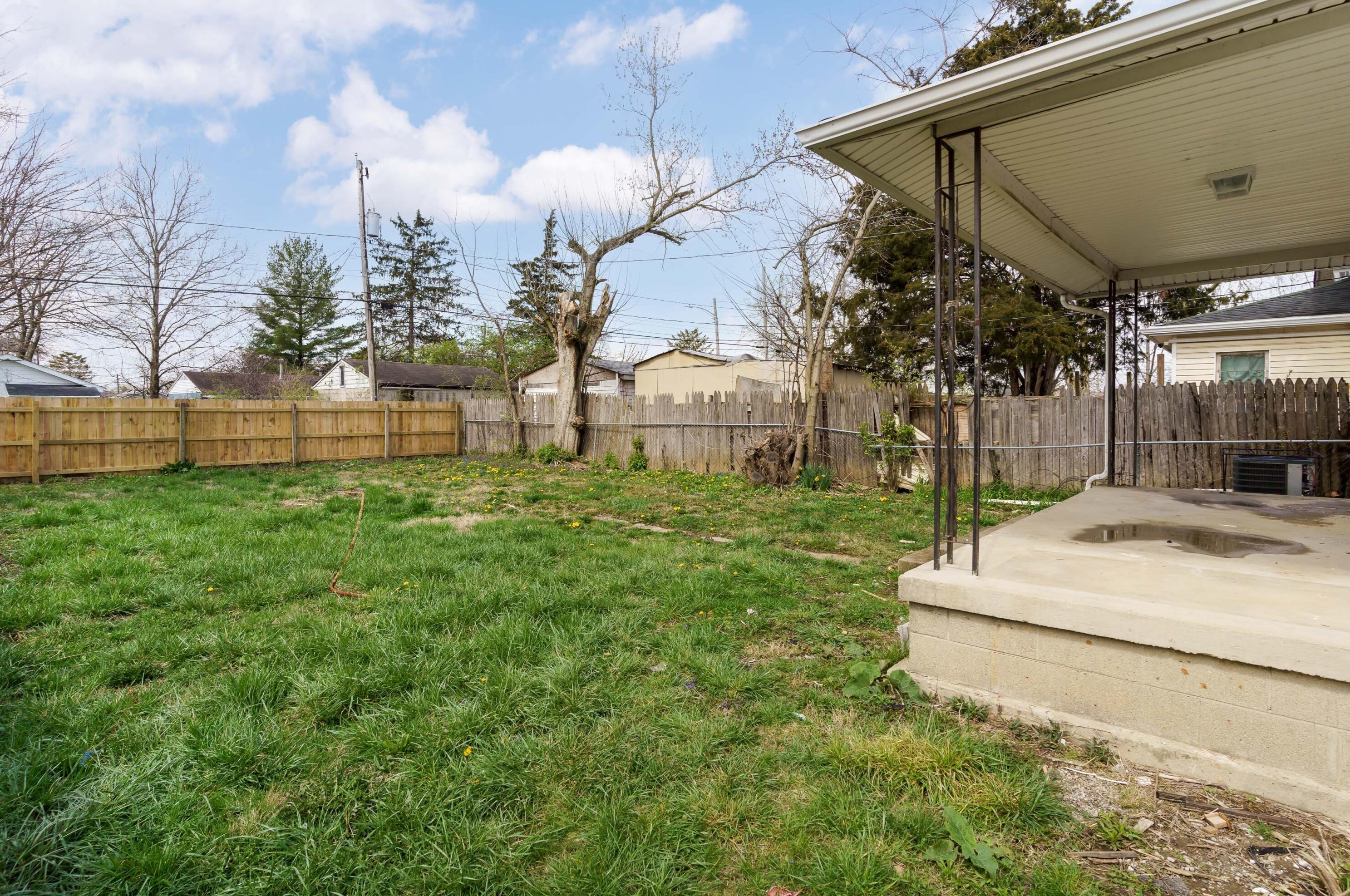 577 Highland Ave, Columbus OH 43223-1744 exterior