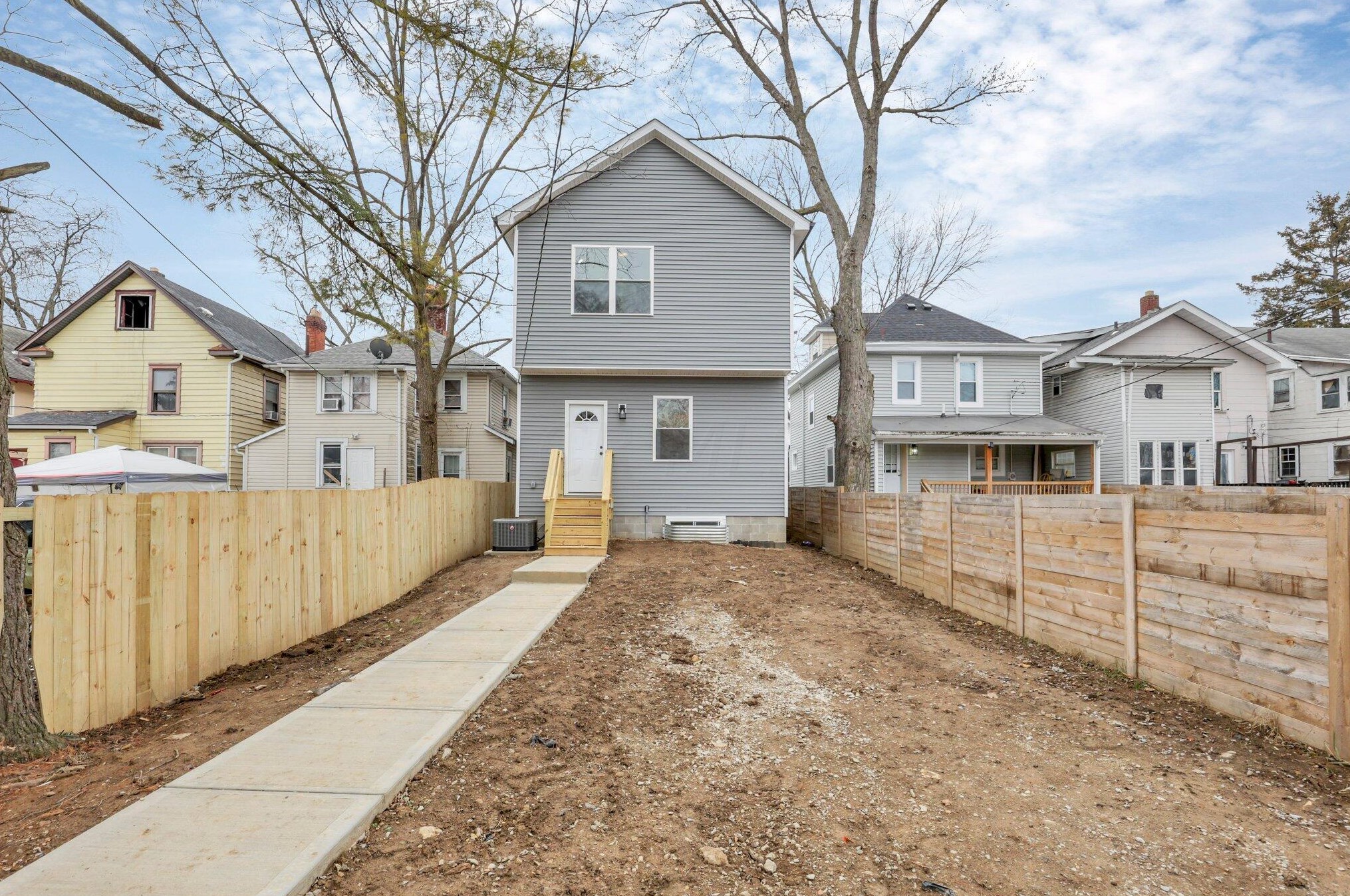 126 Burgess Ave, Columbus OH  43204-3303 exterior