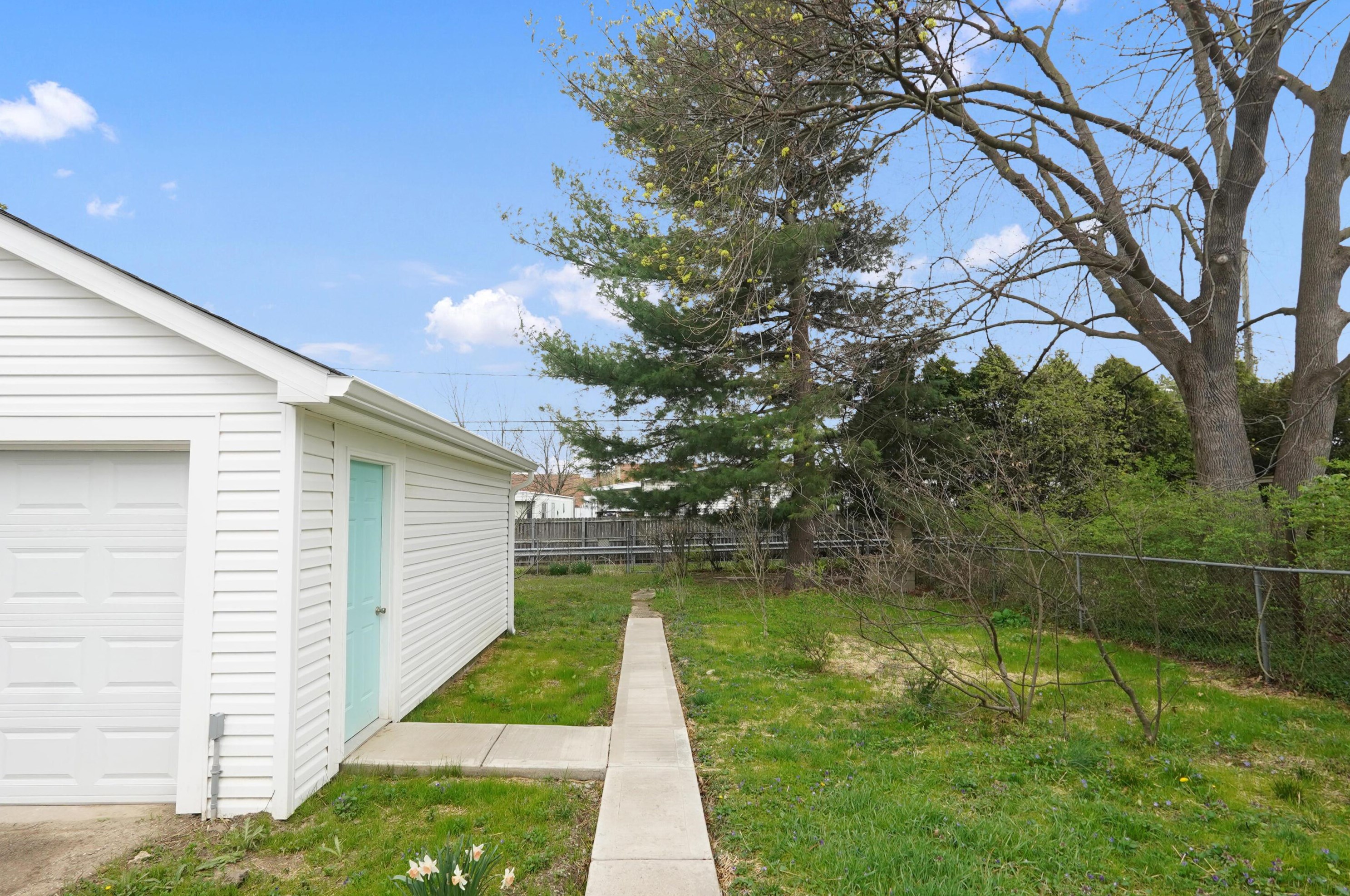 46 Leland Ave, Columbus OH  43214-1512 exterior