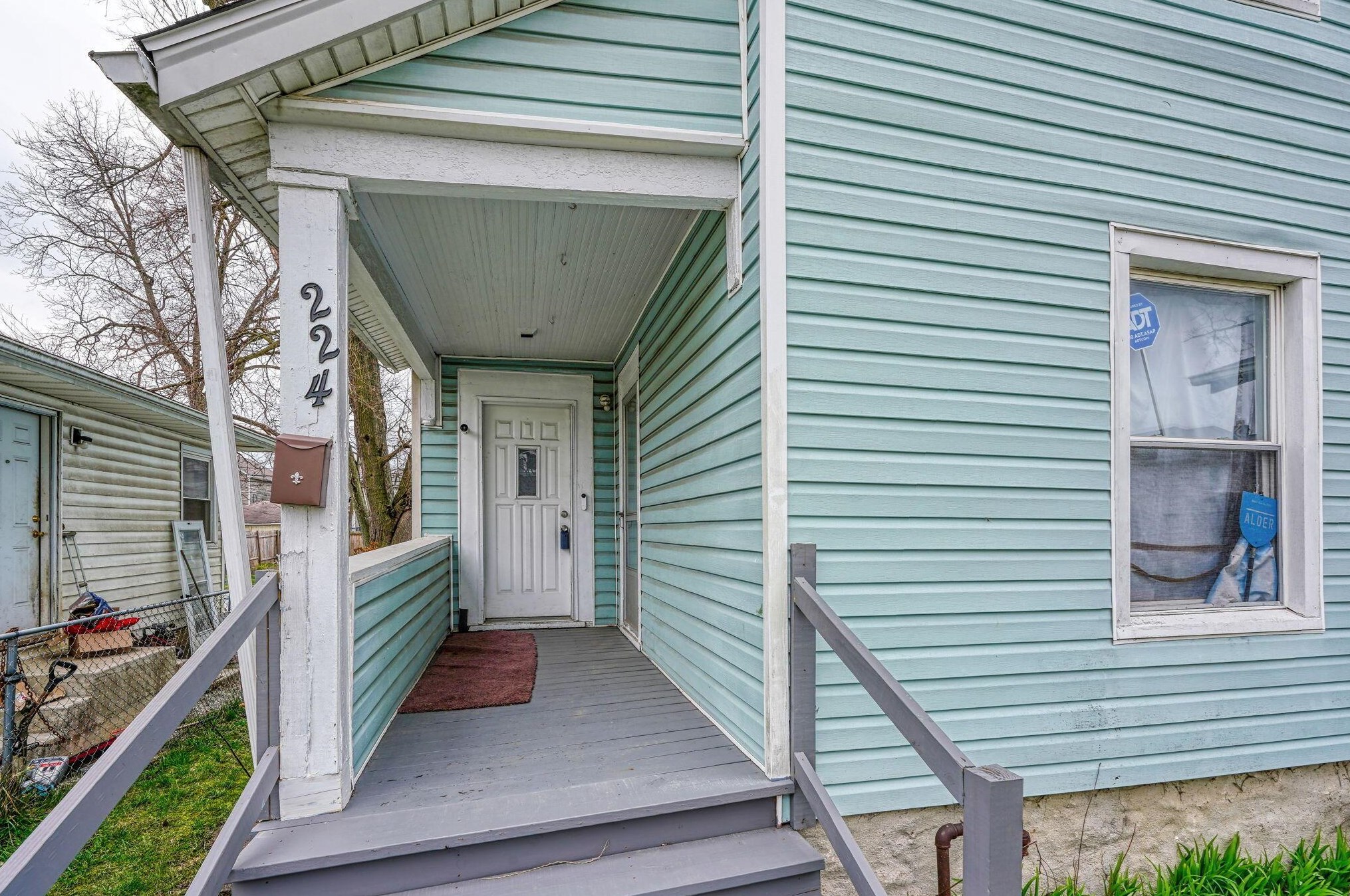 224 Harris Ave, Columbus OH 43204-3013 exterior