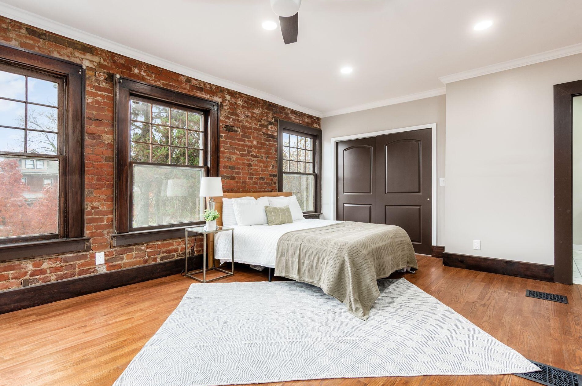 1841 Bryden Rd, Columbus OH  43205-2260 exterior