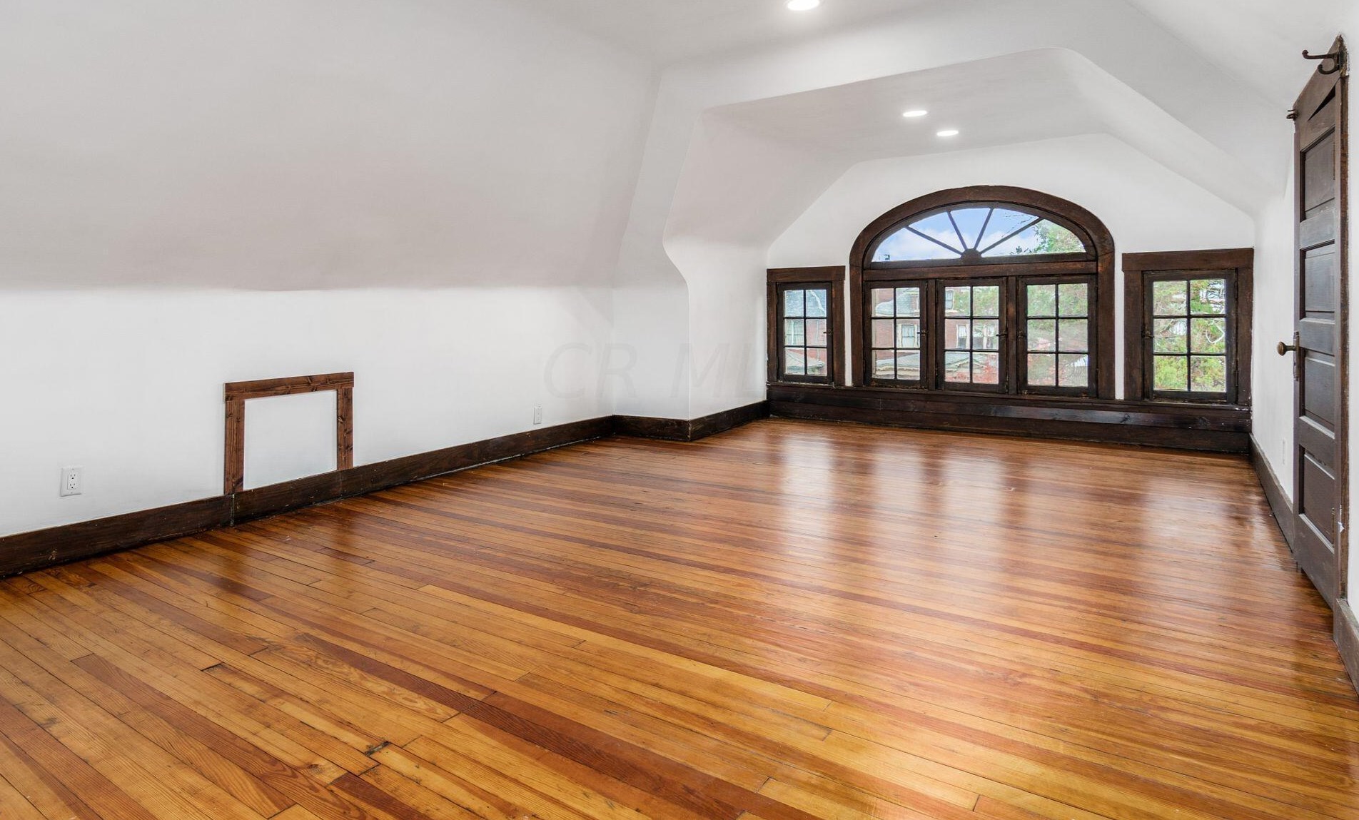 1841 Bryden Rd, Columbus OH  43205-2260 exterior