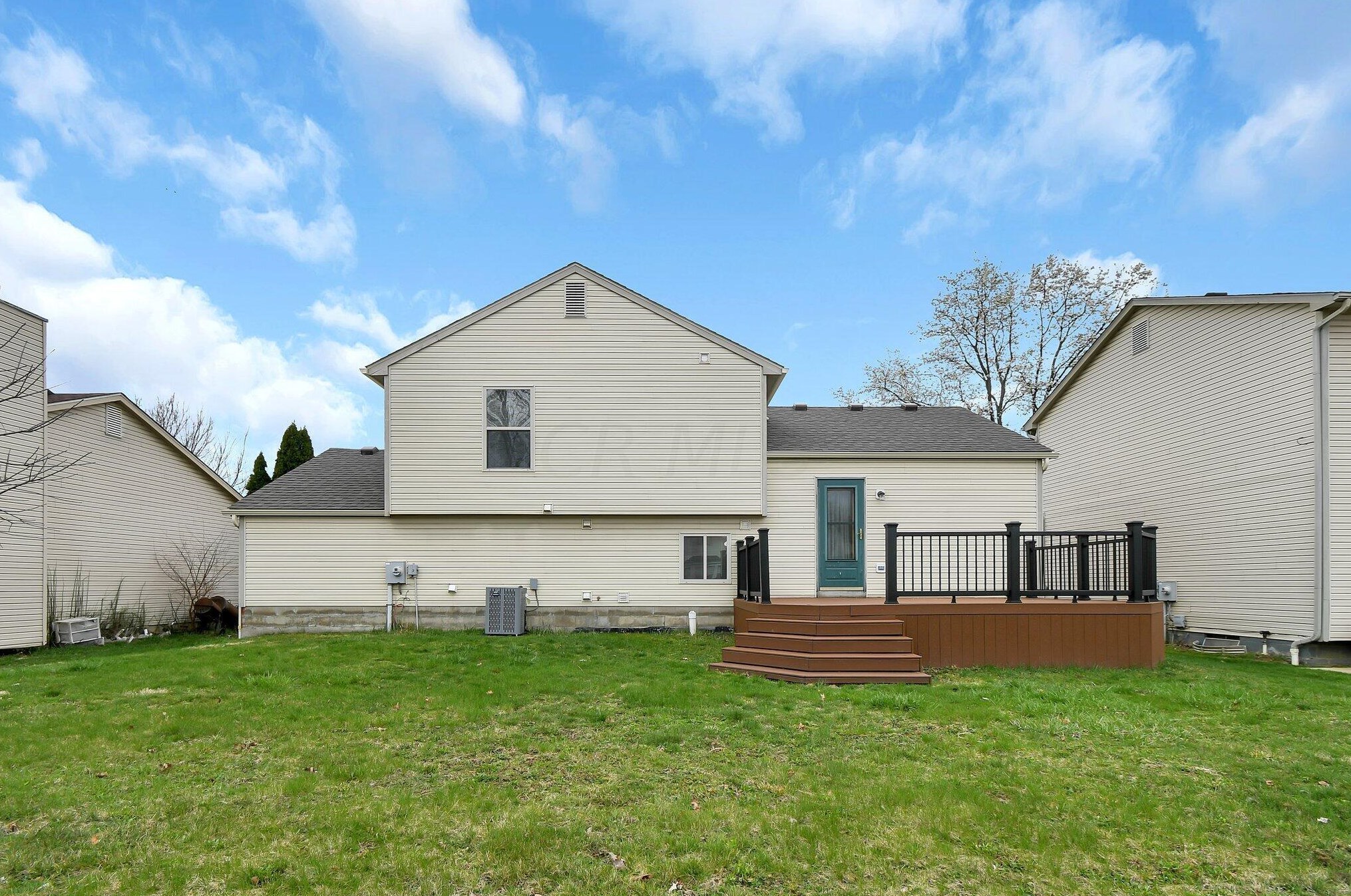 2364 Rolling Rock Dr, Columbus OH 43229-4780 exterior